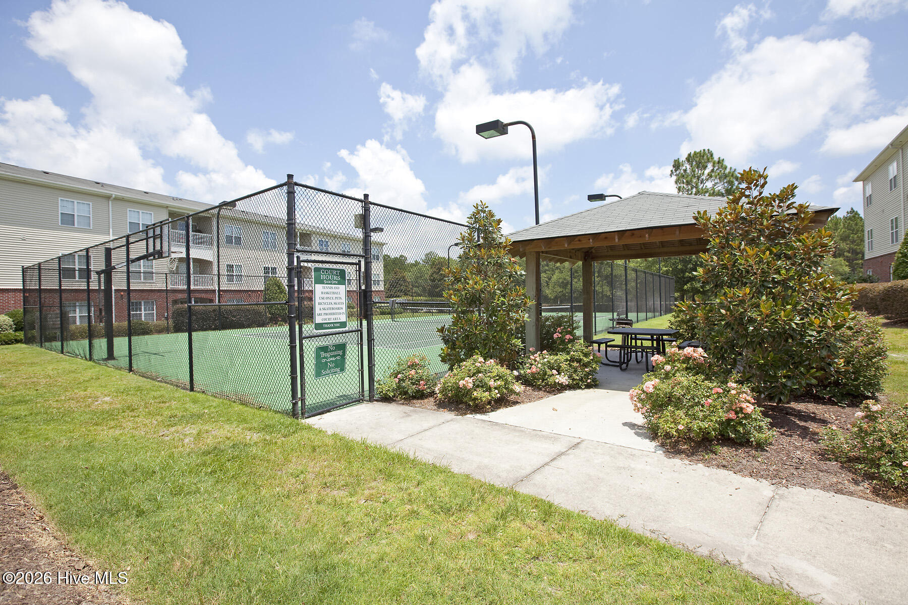 100560477 | Photo 29