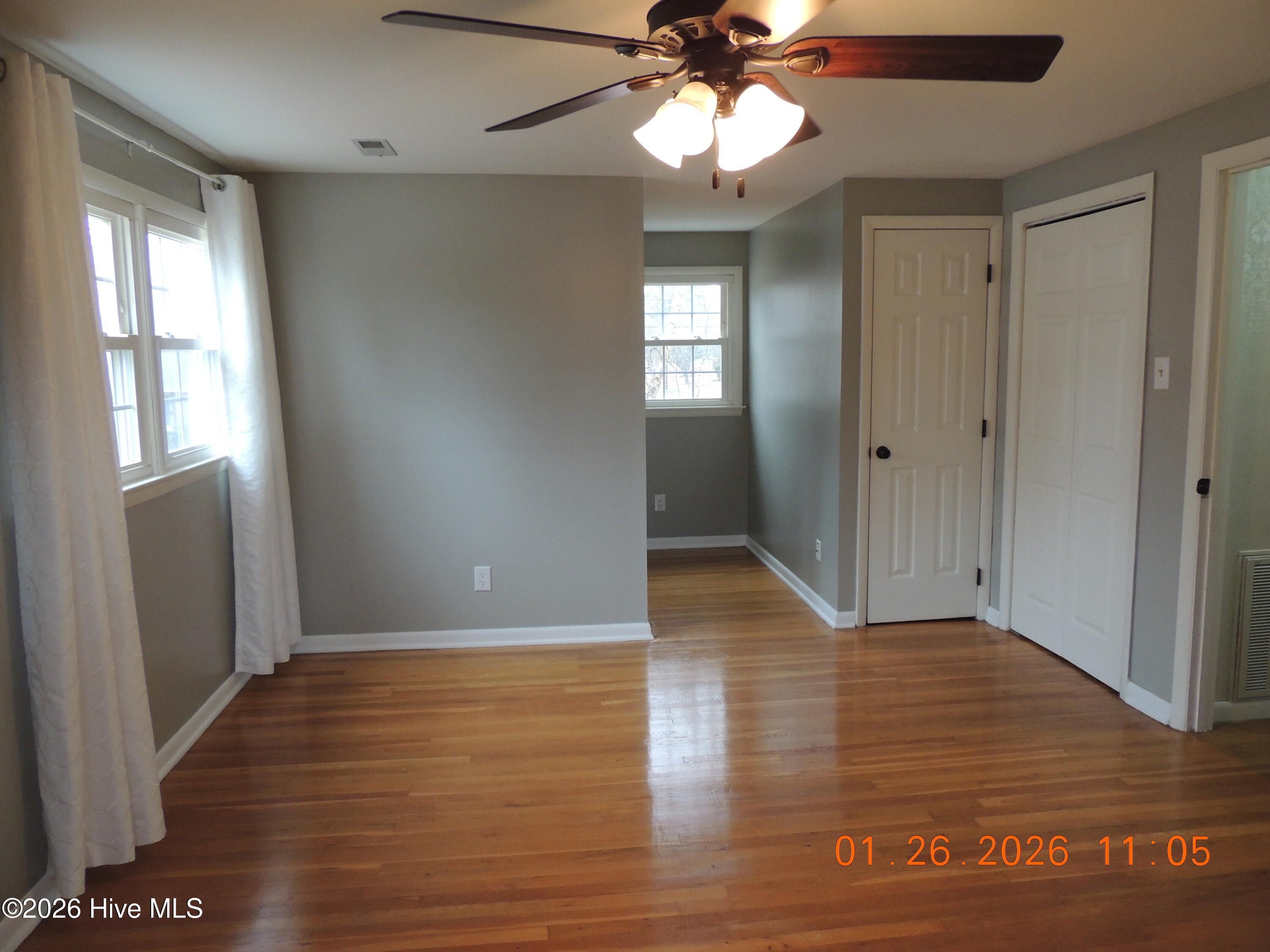 100551473 | Photo 30