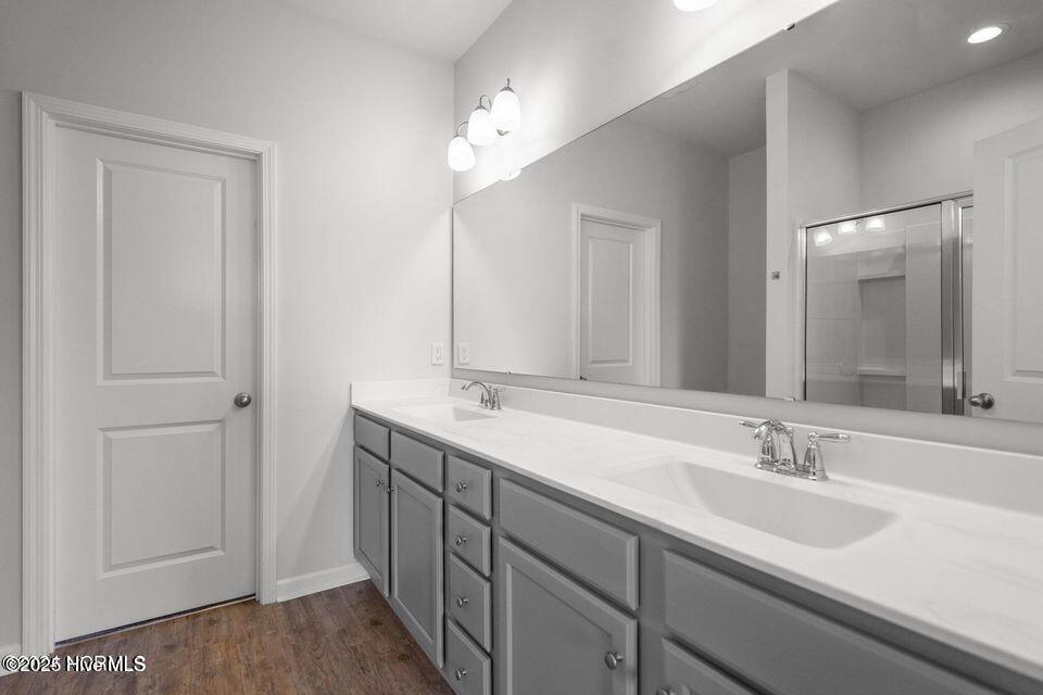 100543513 | Photo 29