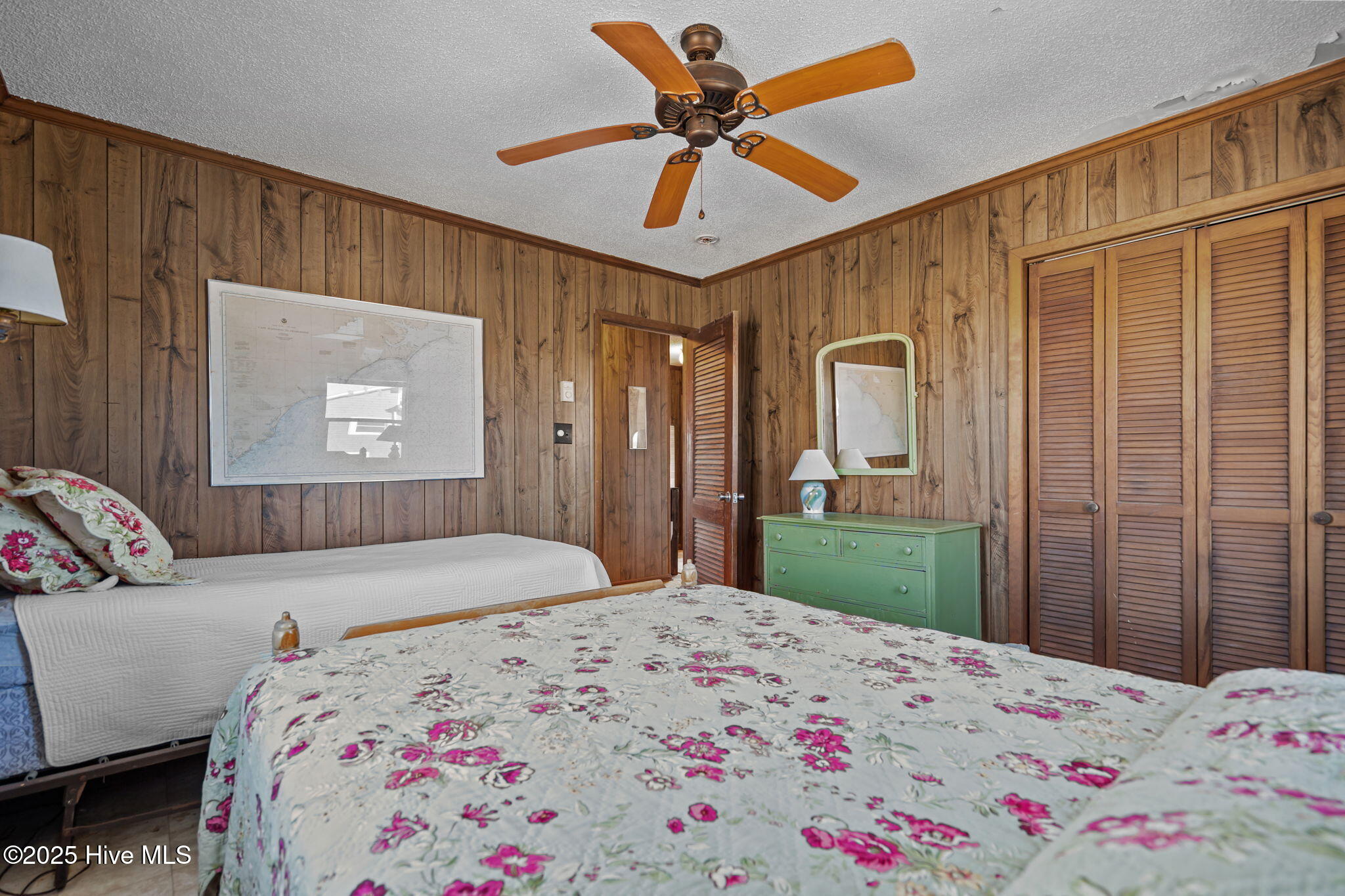 100539644 | Photo 42