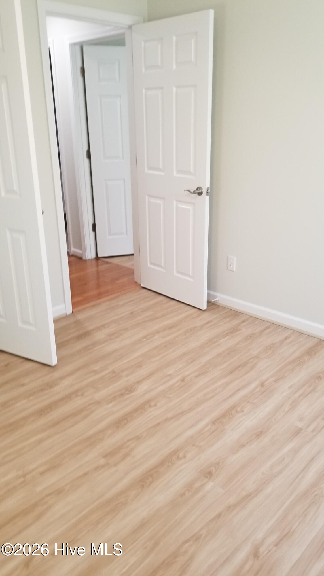 100548783 | Photo 30