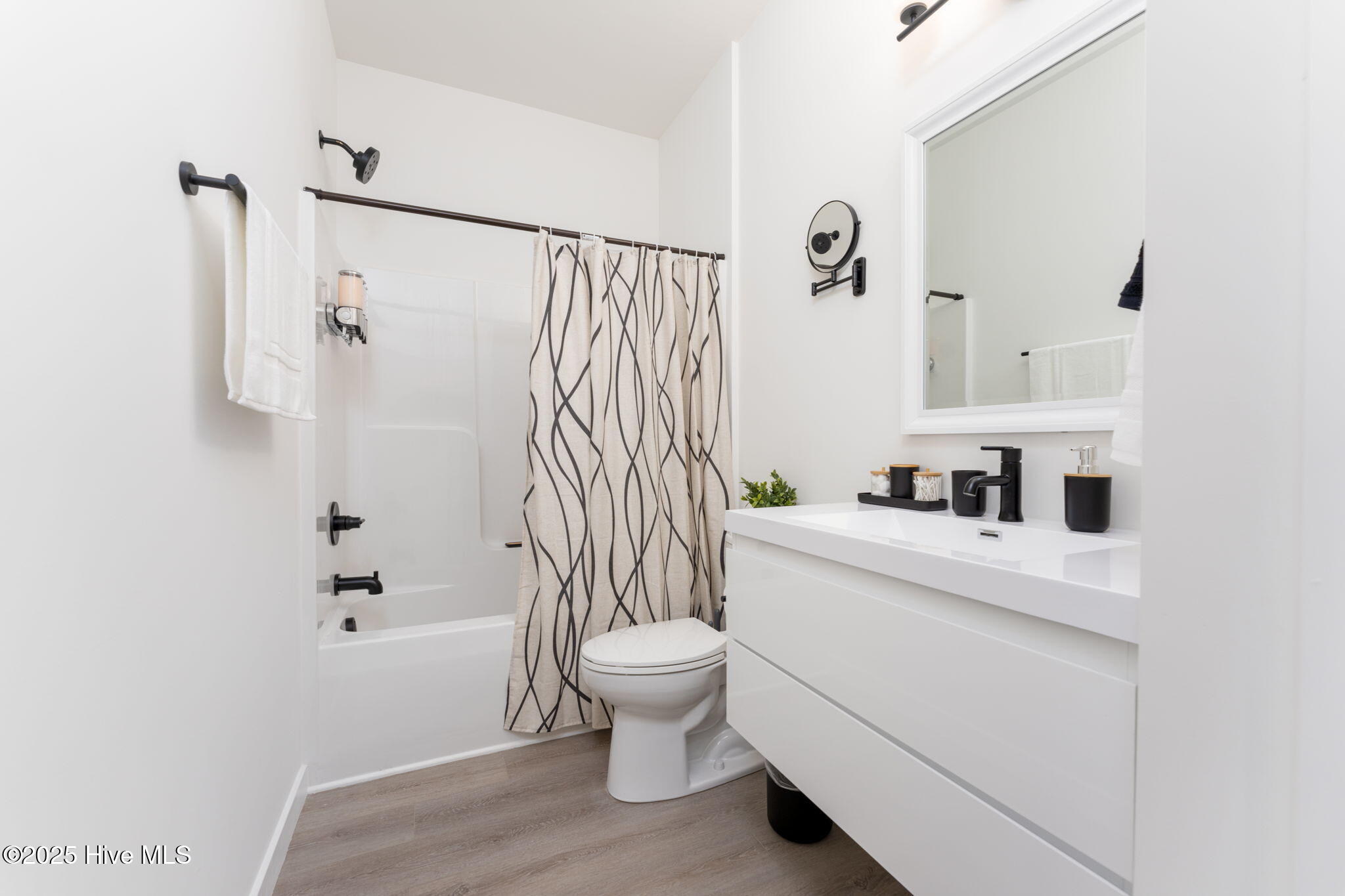 100485156 | Photo 36