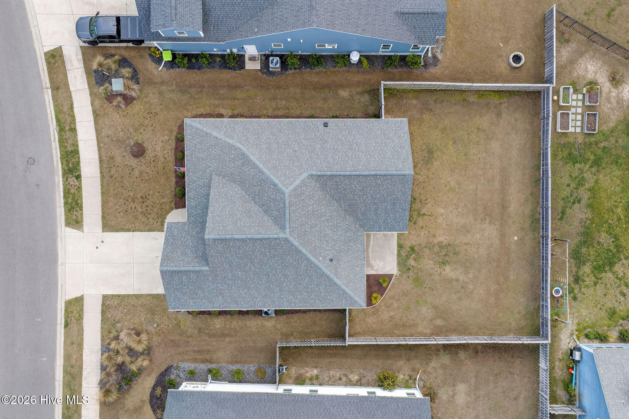 100563102 | Photo 40