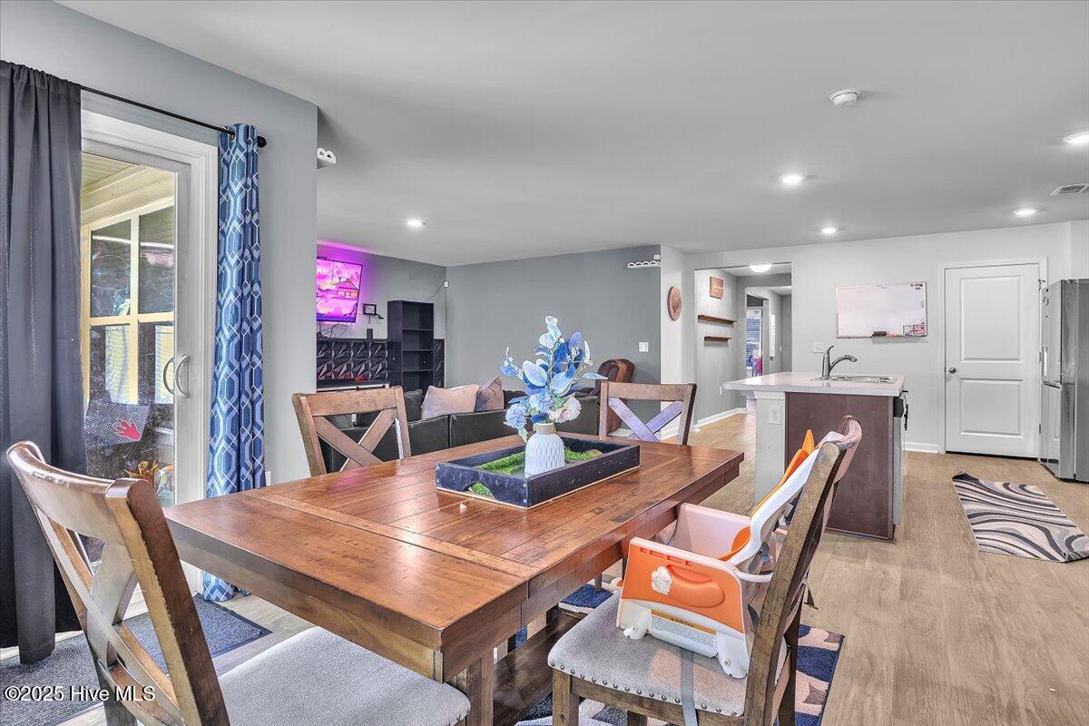 100538073 | Photo 15