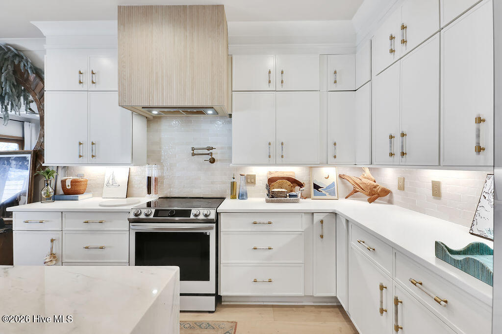 100549041 | Photo 15