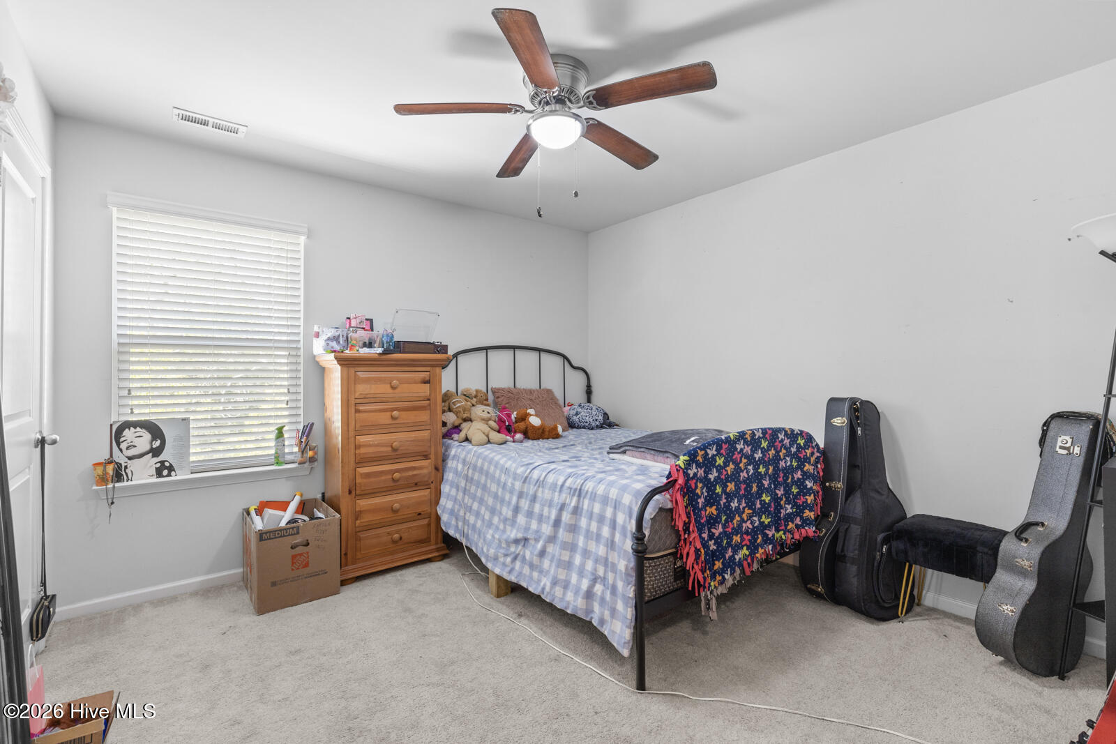 100566319 | Photo 32