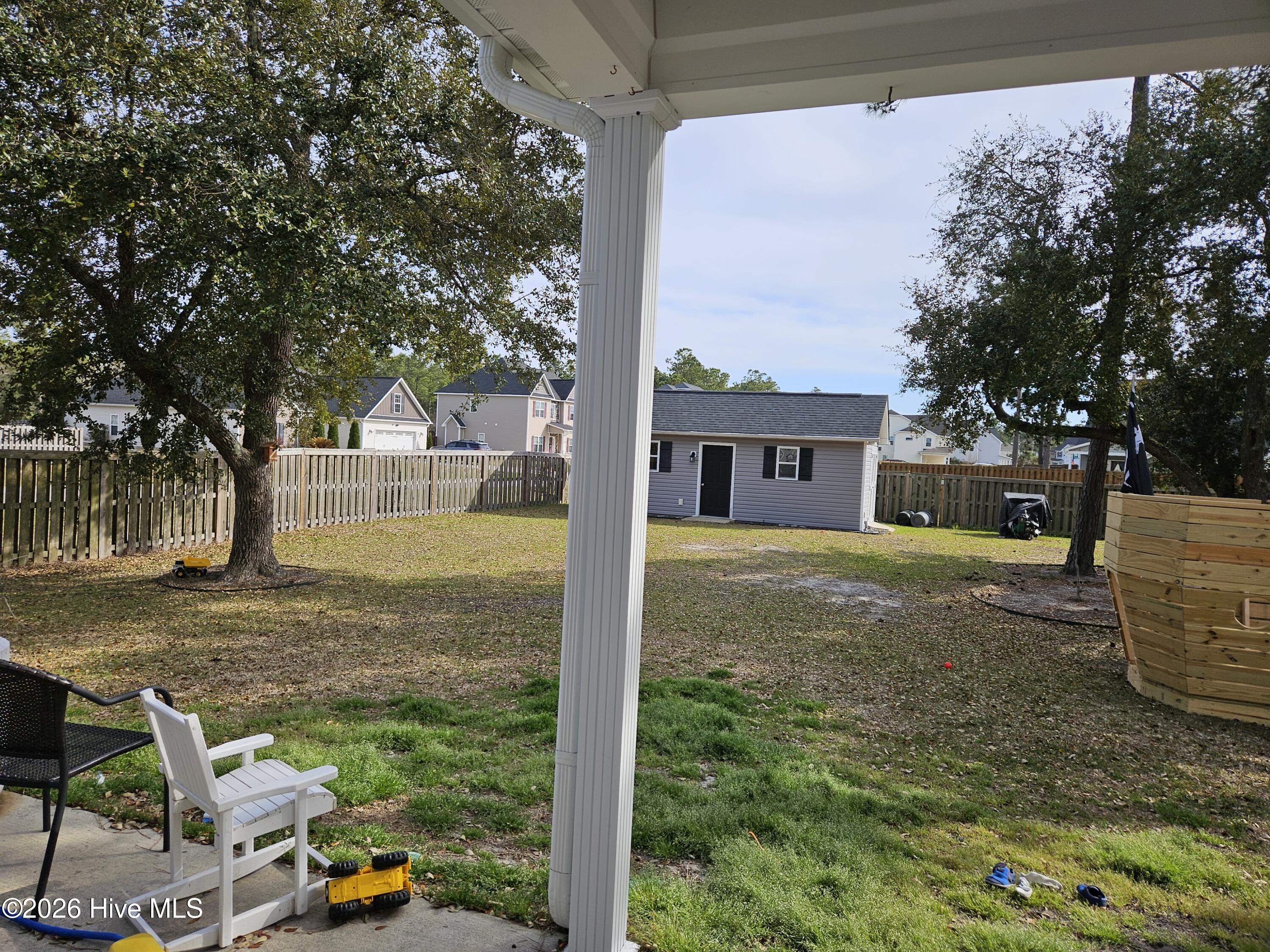 100568261 | Photo 34