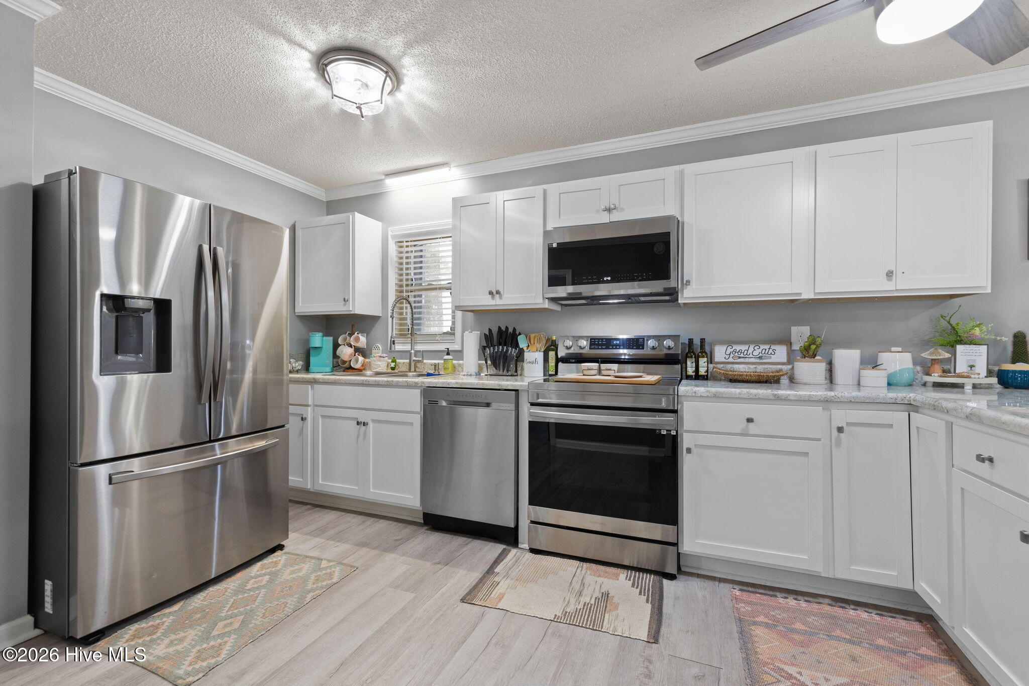 100553016 | Photo 25