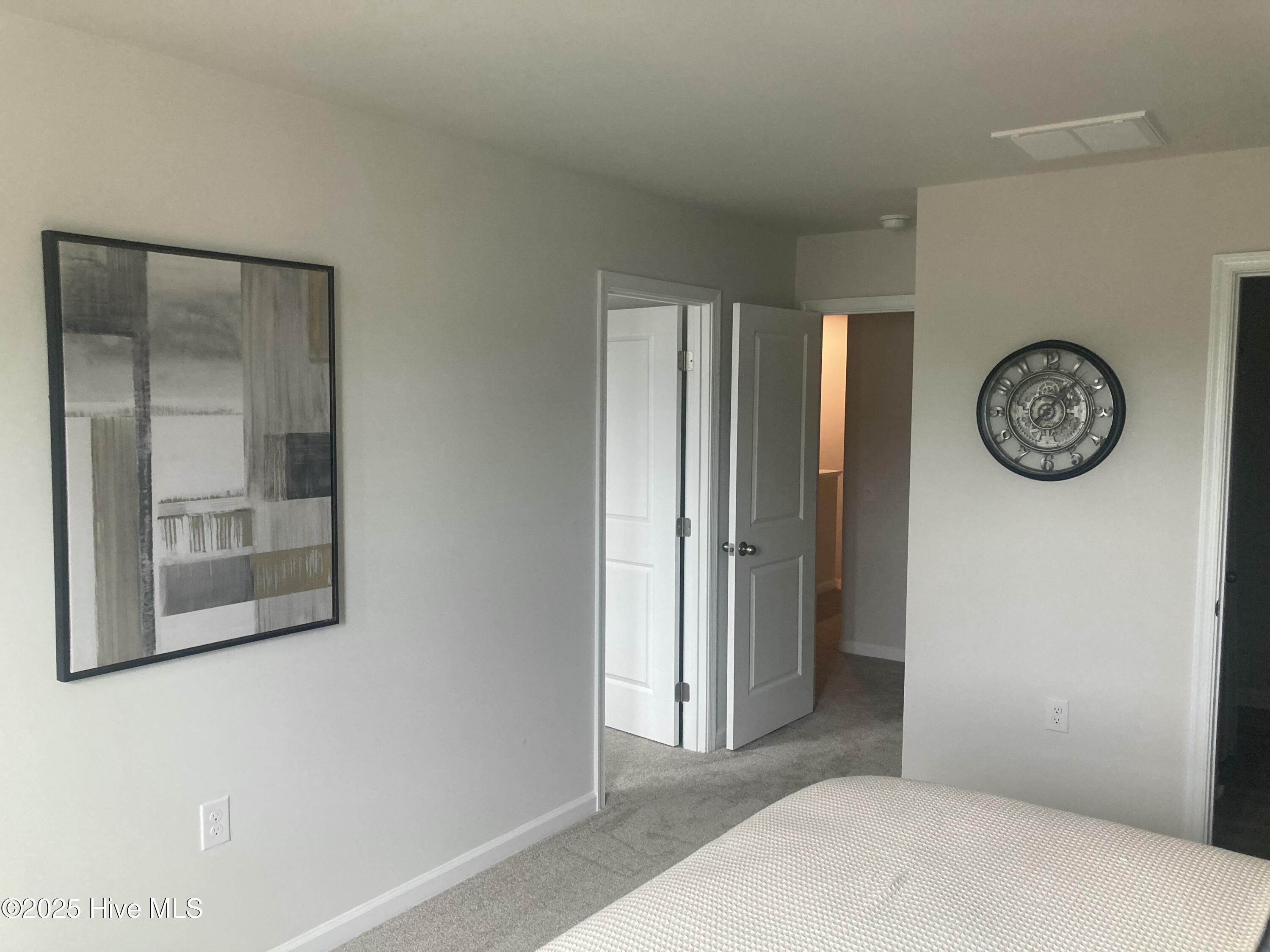 100525774 | Photo 11