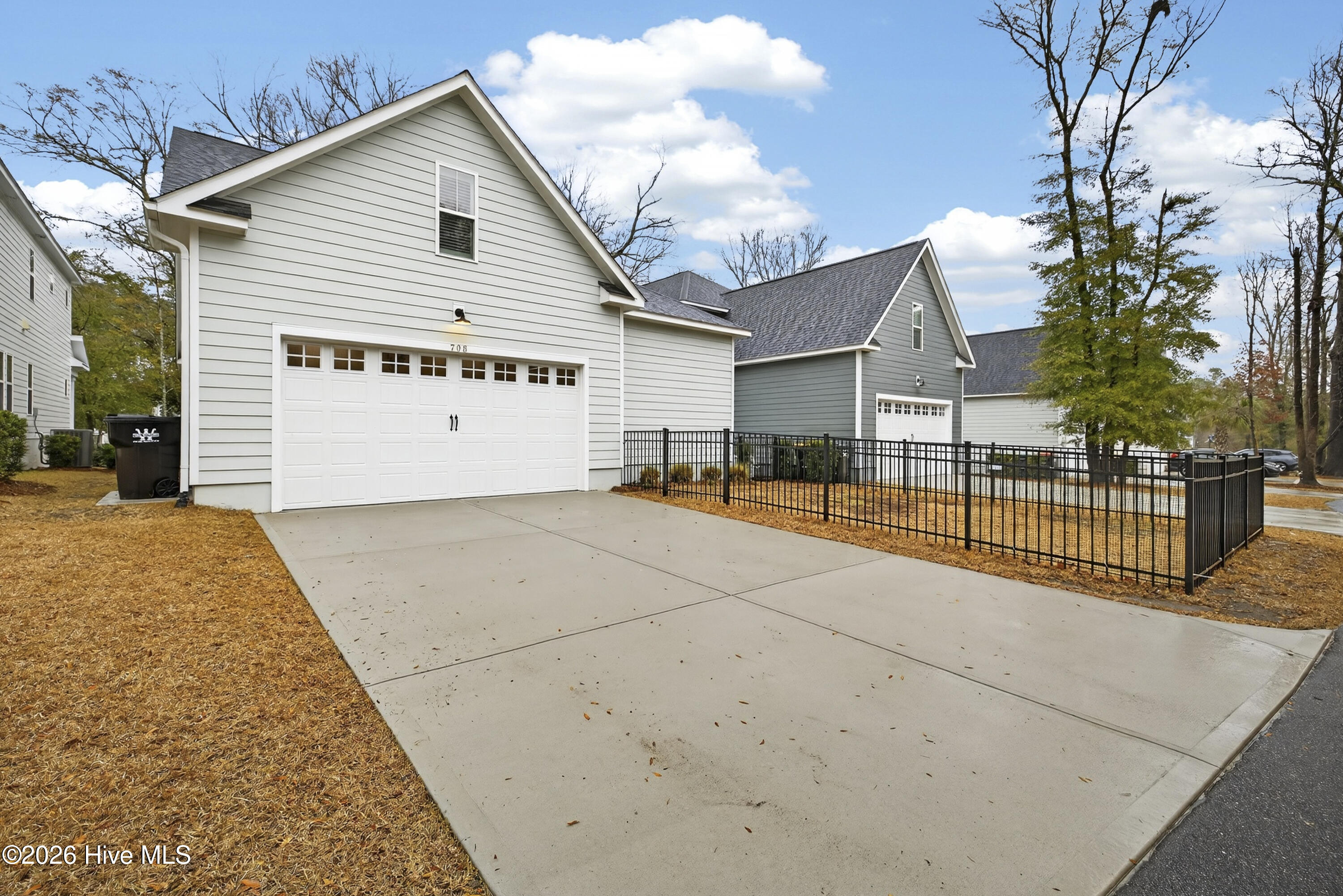 100558964 | Photo 28