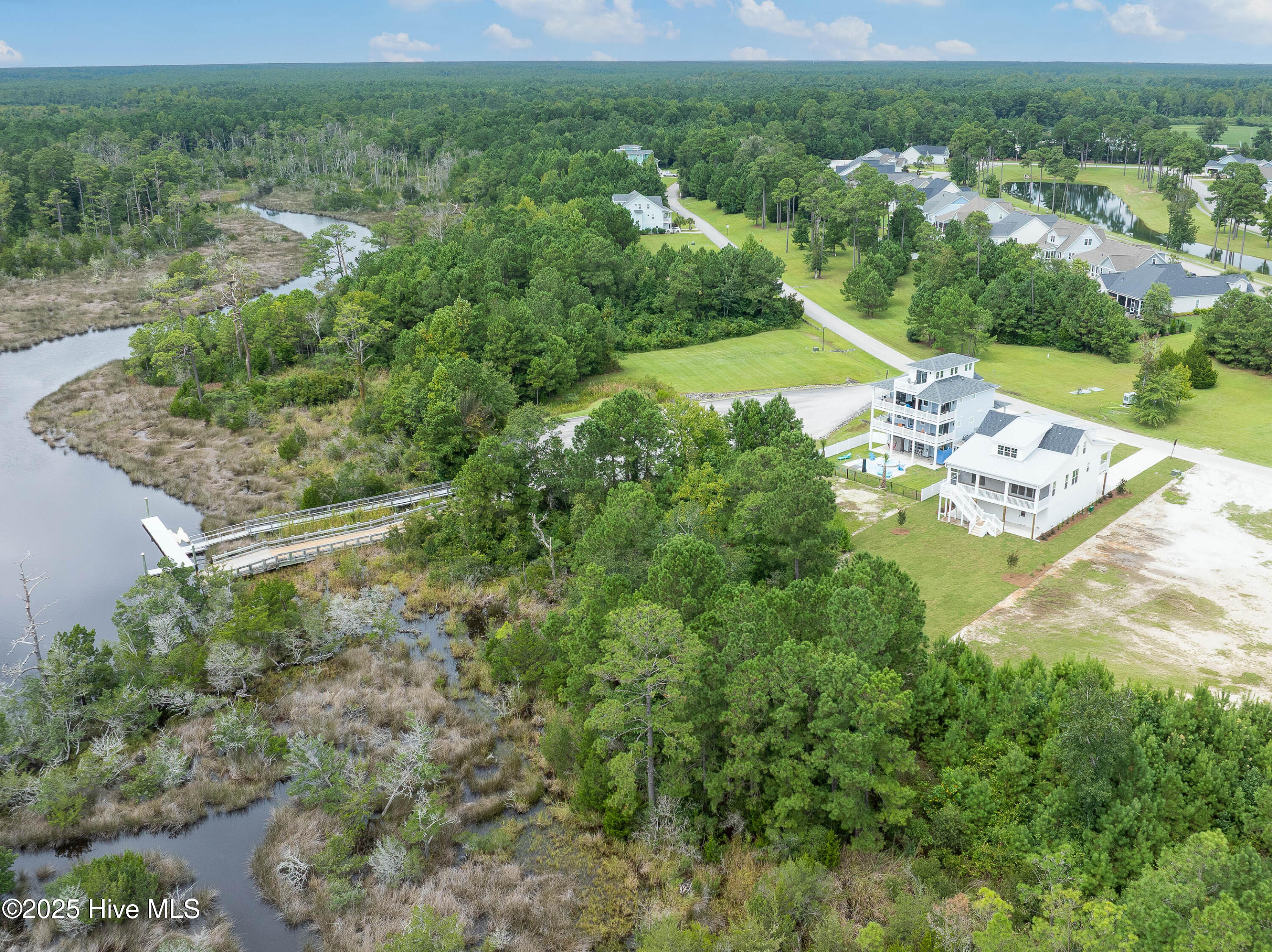 100517421 | Photo 43