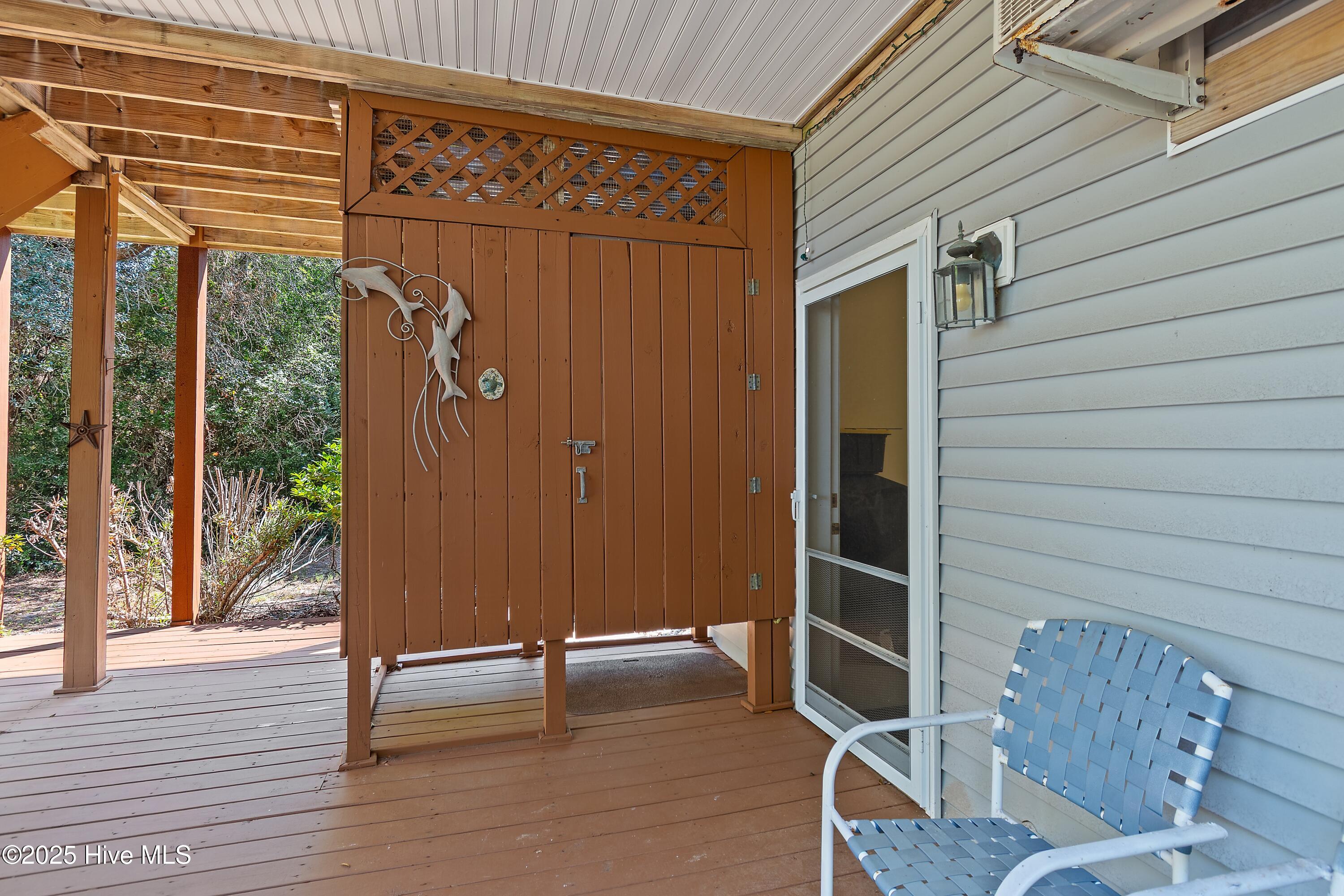 100533940 | Photo 49