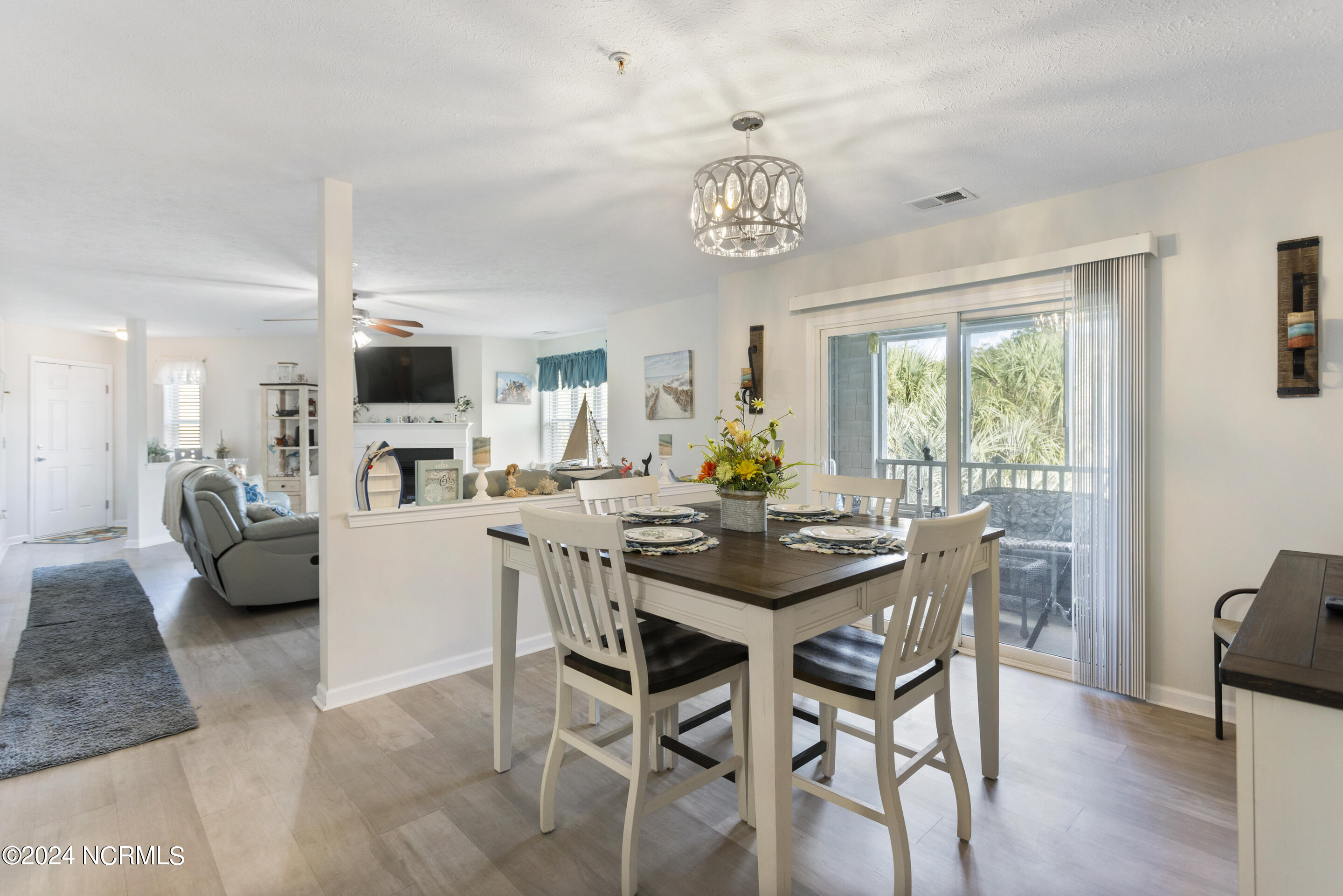 100529721 | Photo 15