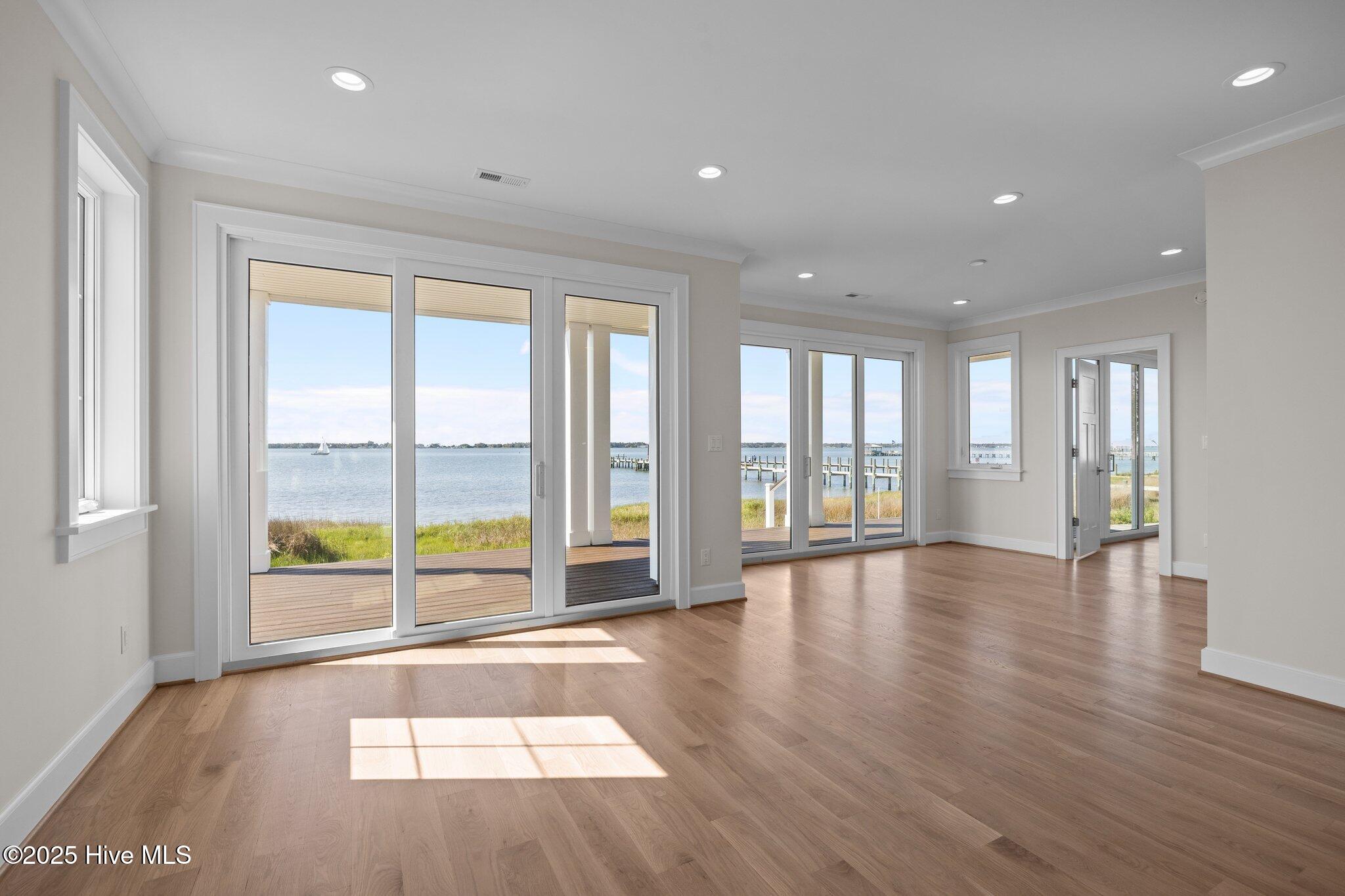 4737 S S Shore Dr Drive, Morehead City, NC, 28557