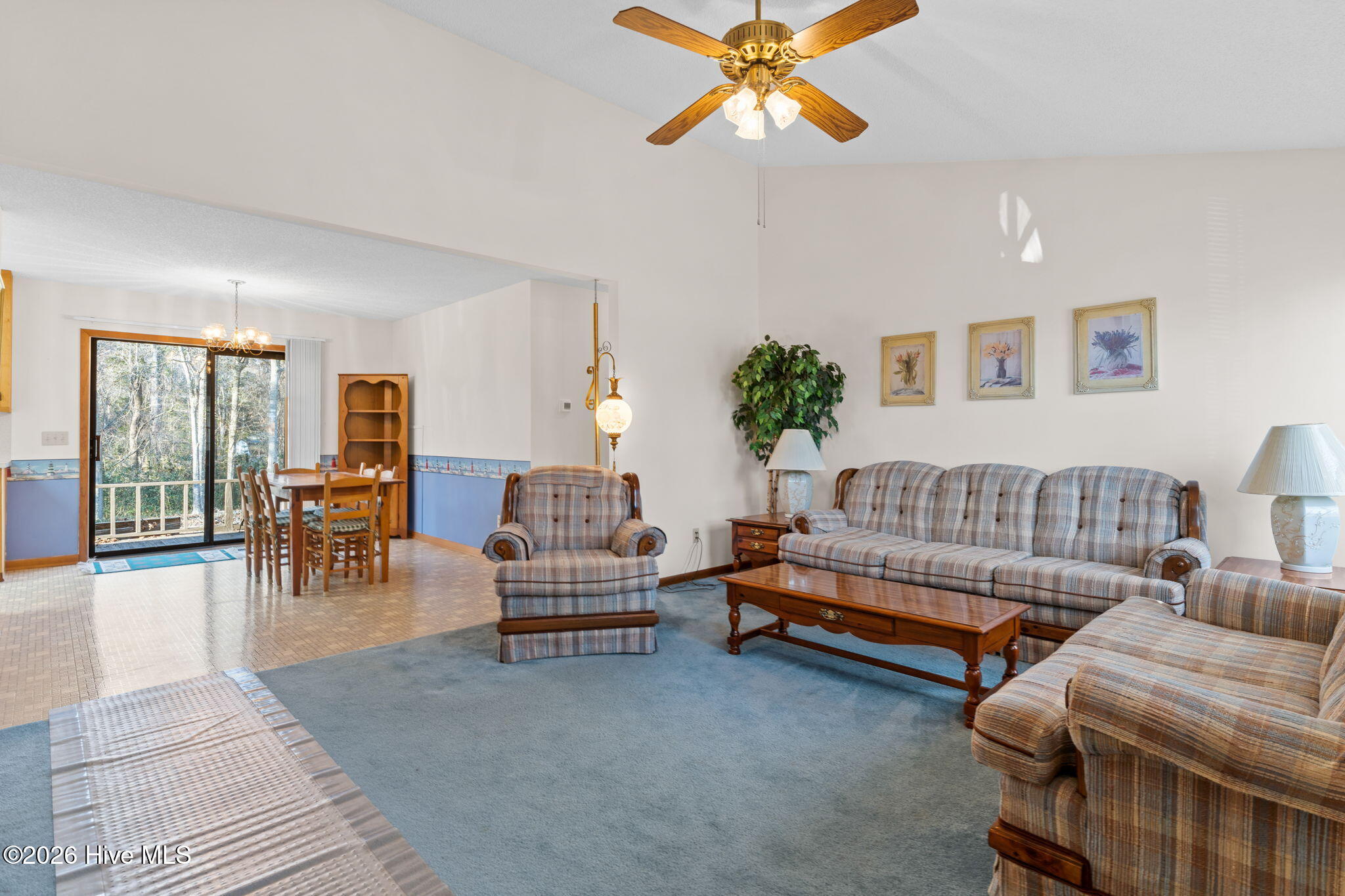 100551334 | Photo 30