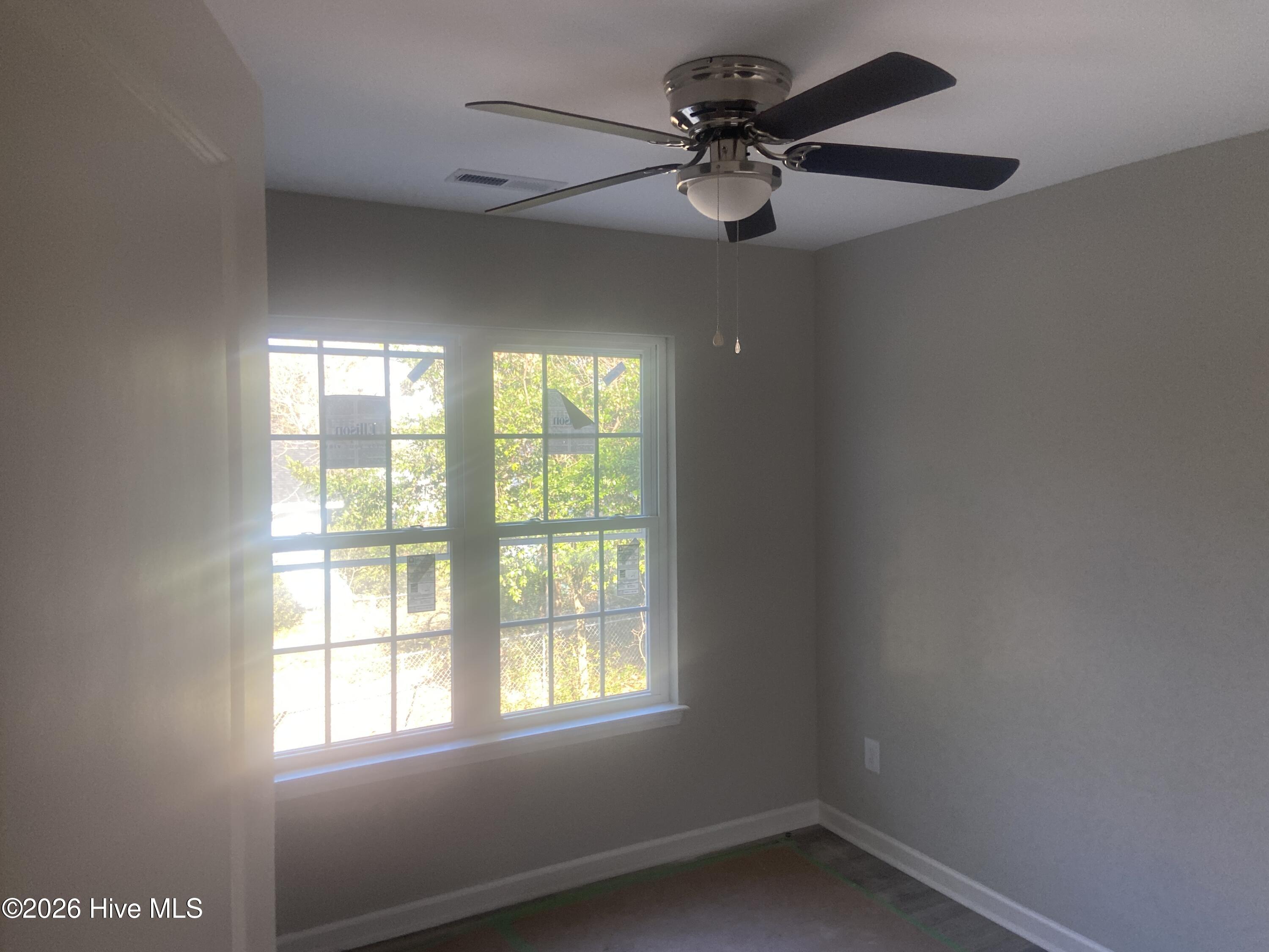 100562369 | Photo 10