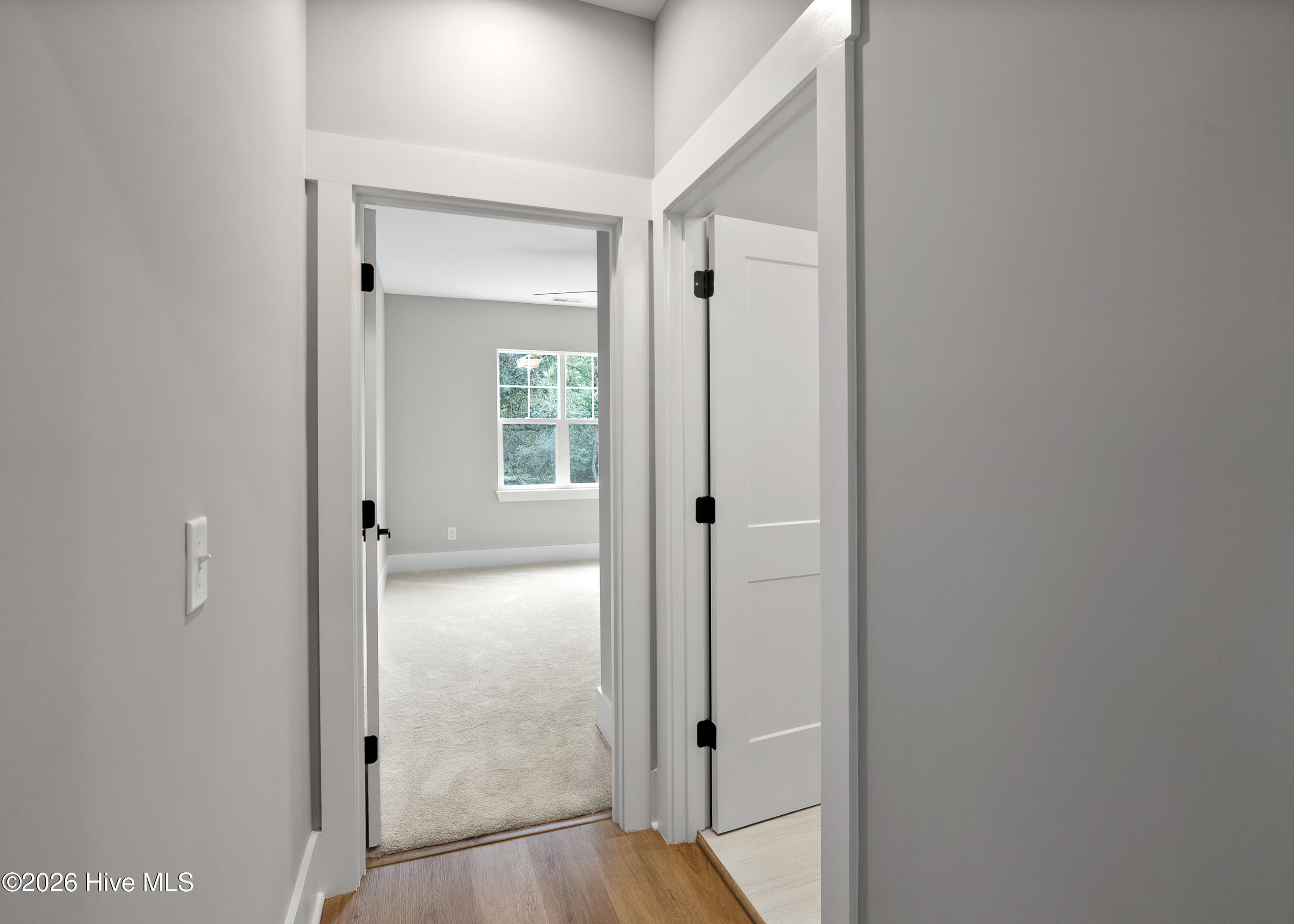 100557015 | Photo 27