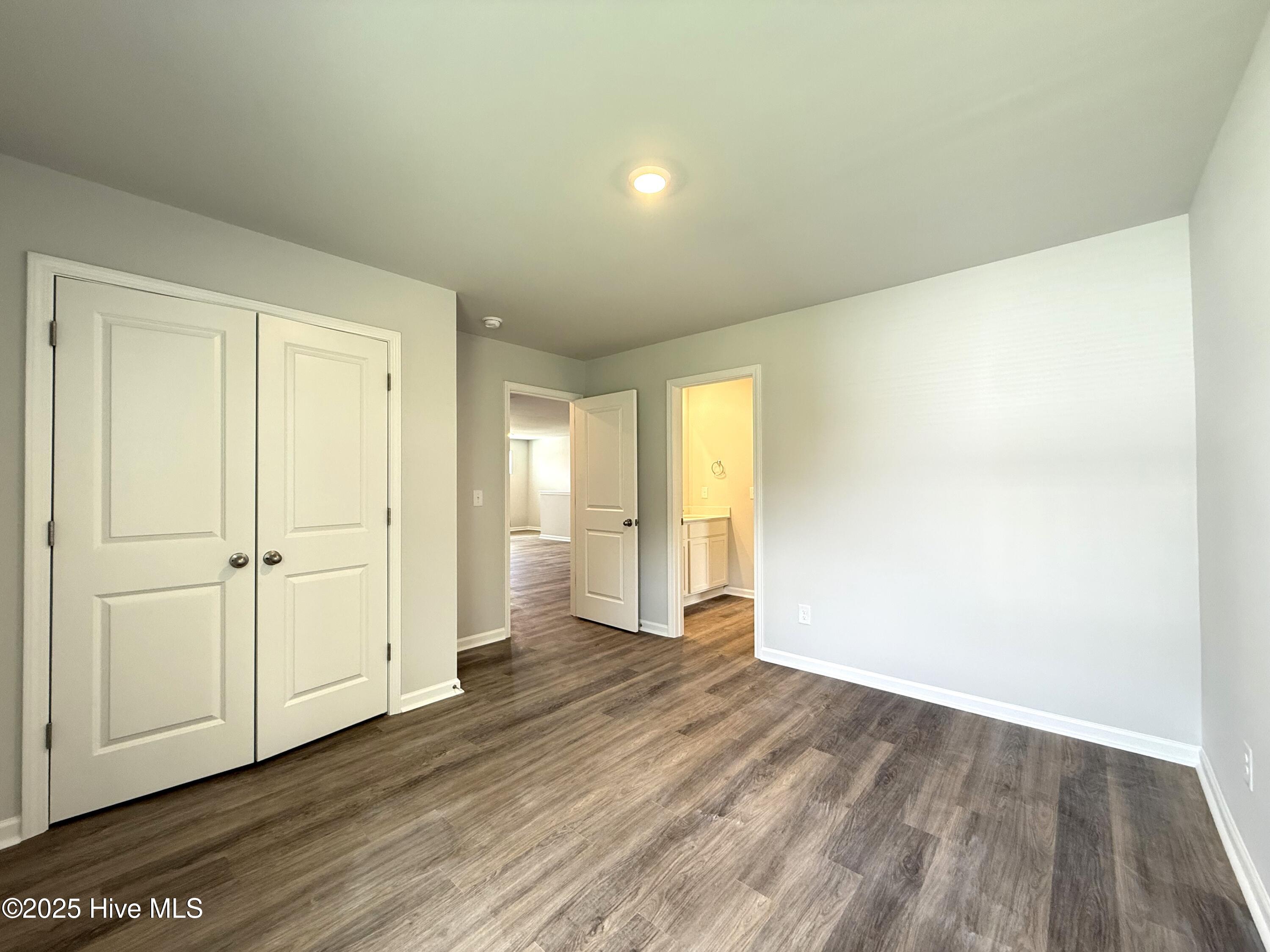 100525072 | Photo 16