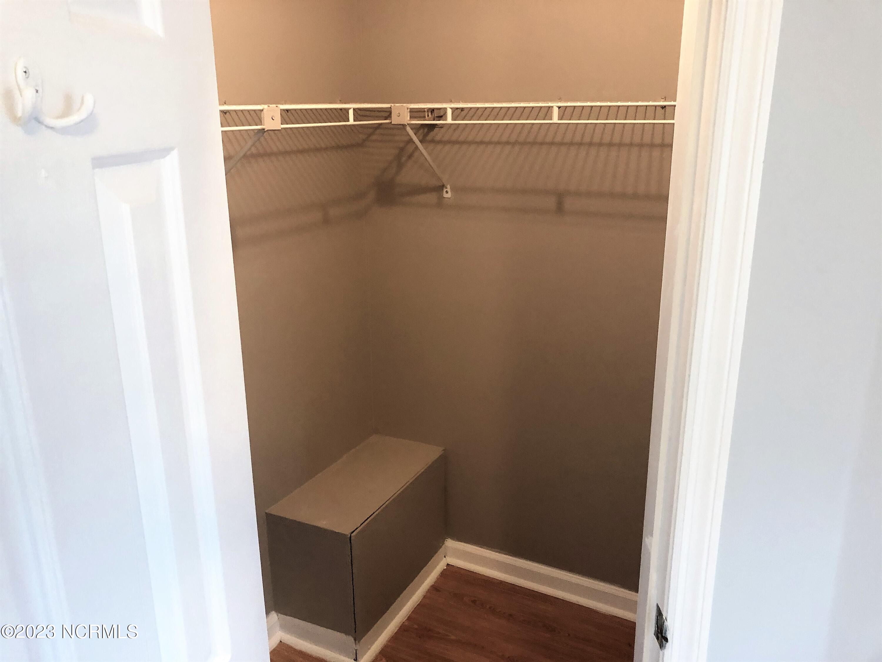 100565726 | Photo 16