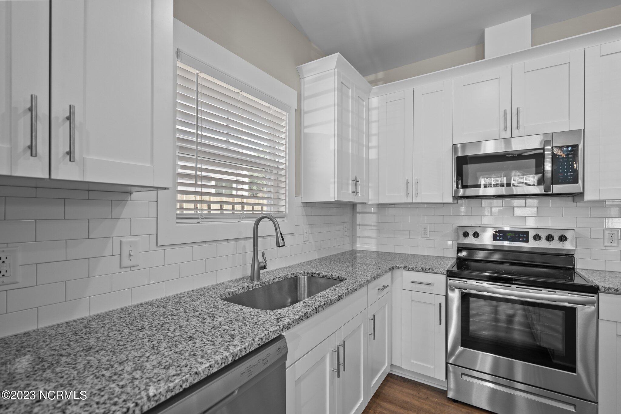 100545578 | Photo 22