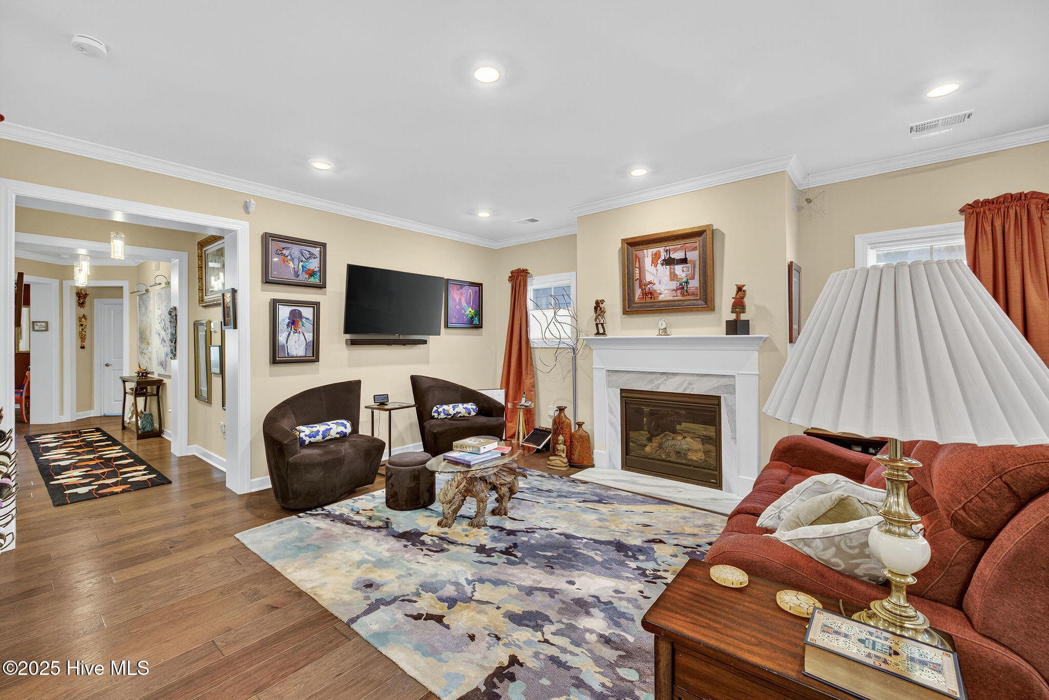 100529833 | Photo 11