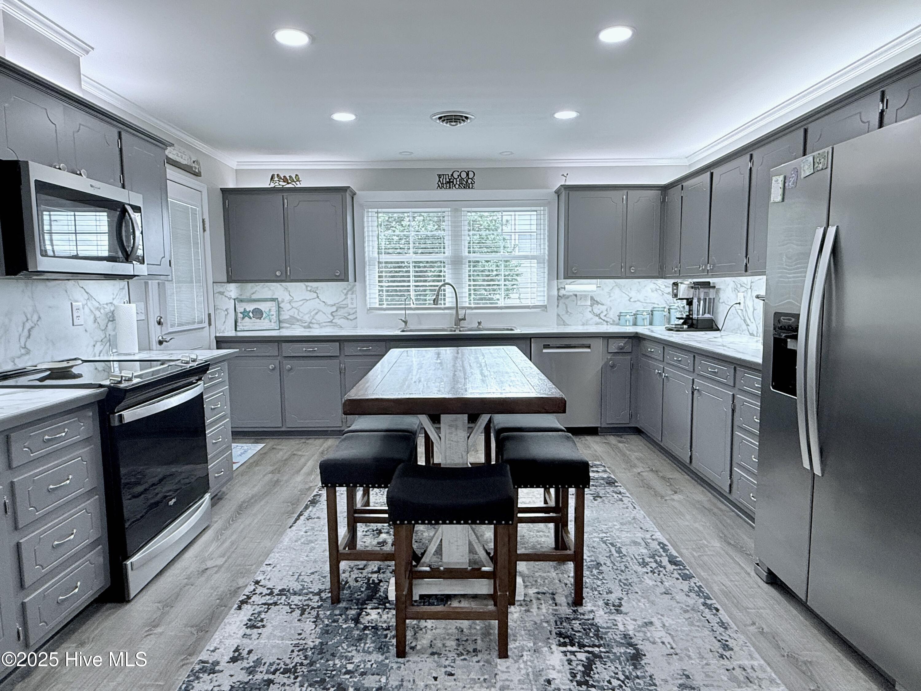 100530009 | Photo 22