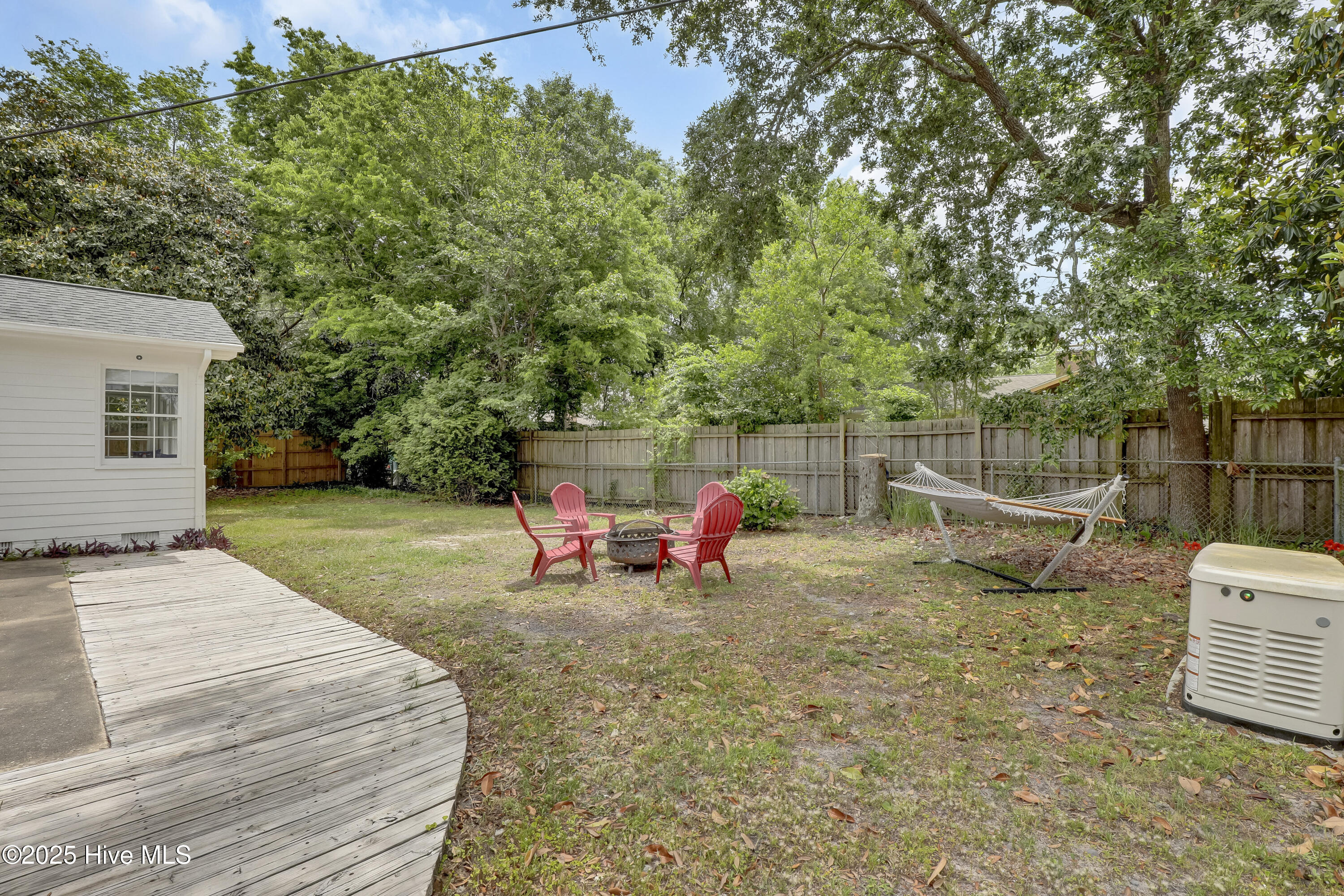 100566321 | Photo 30