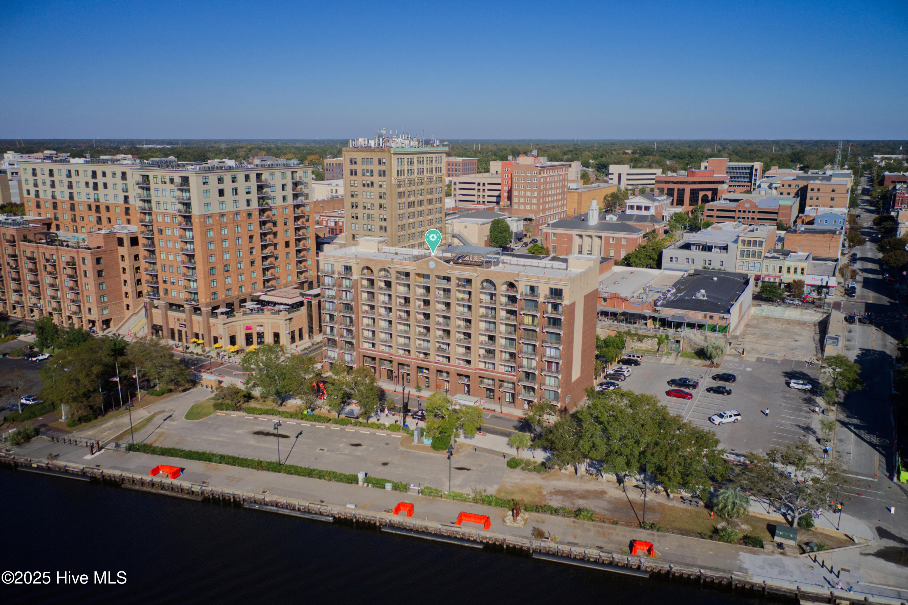 100546499 | Photo 29