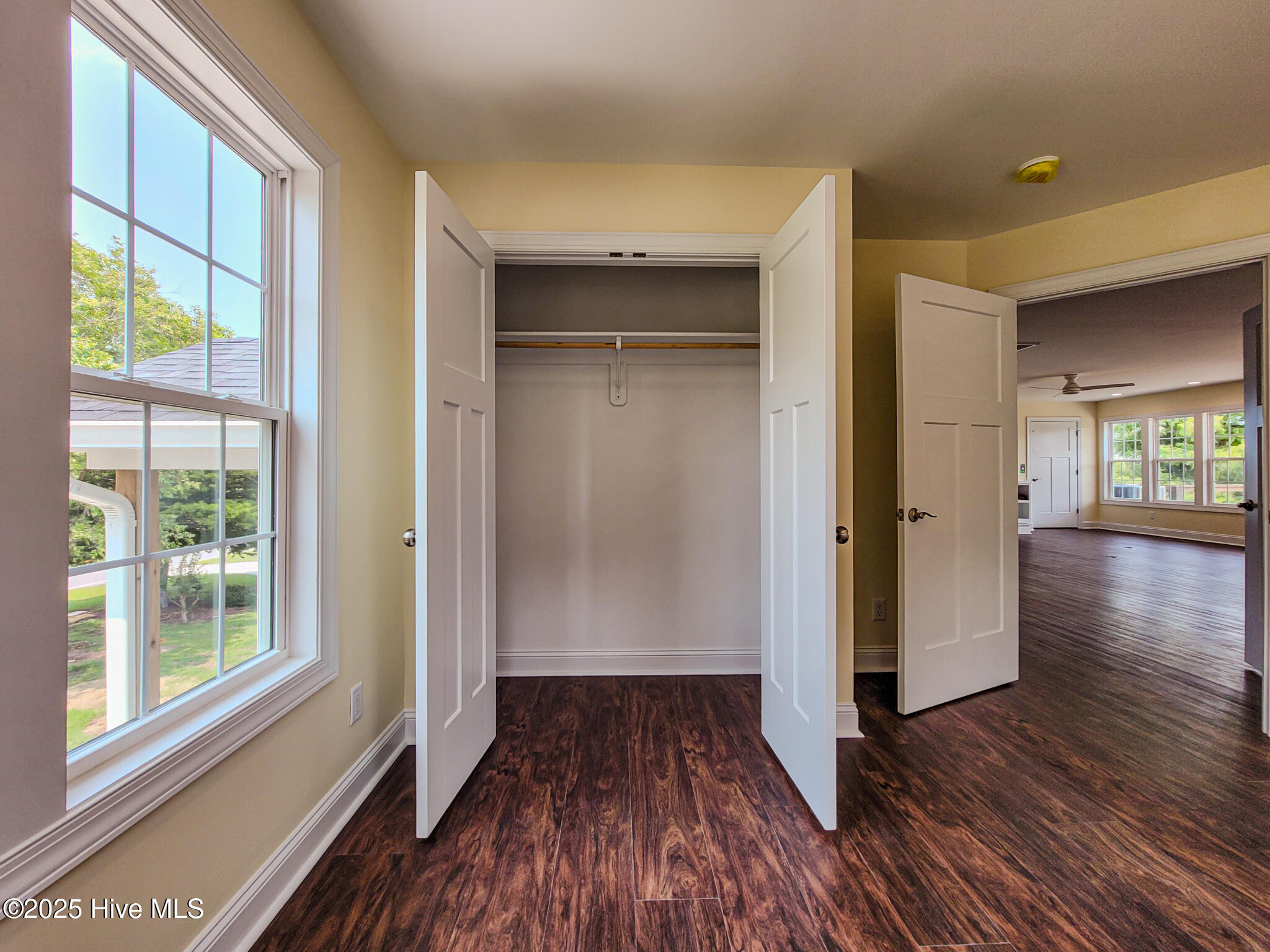 100511254 | Photo 15