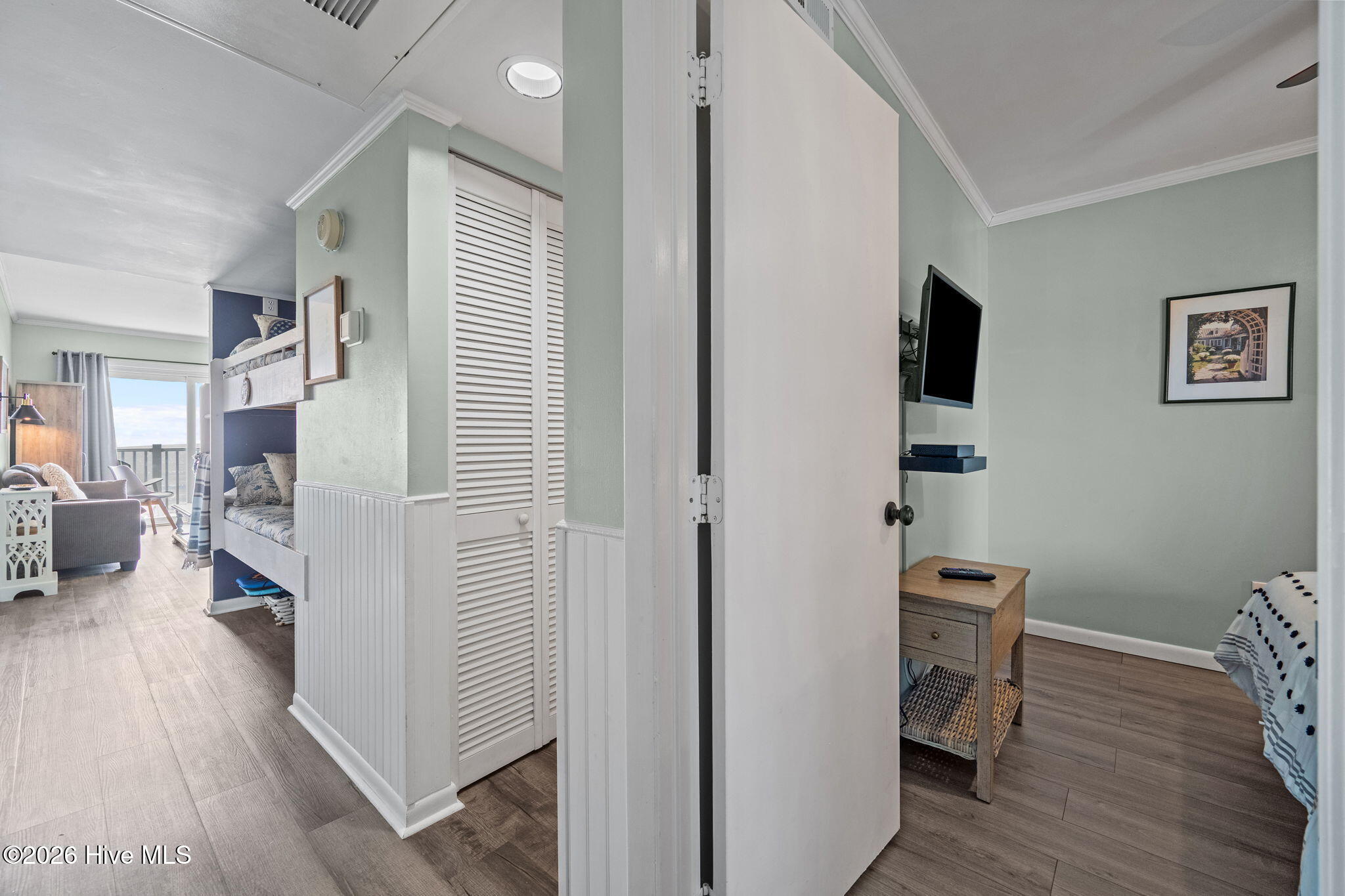 100559924 | Photo 26