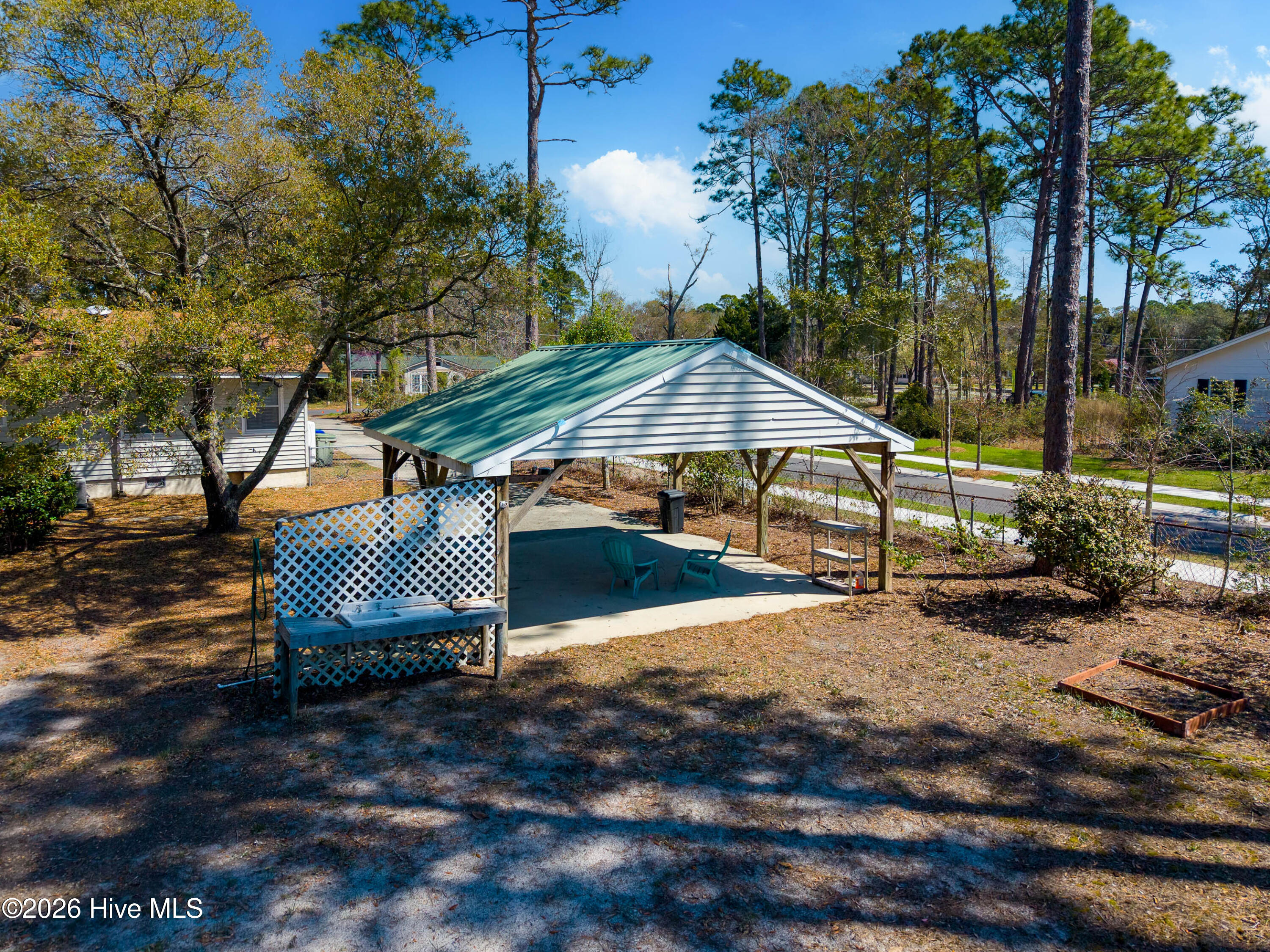 100561616 | Photo 32