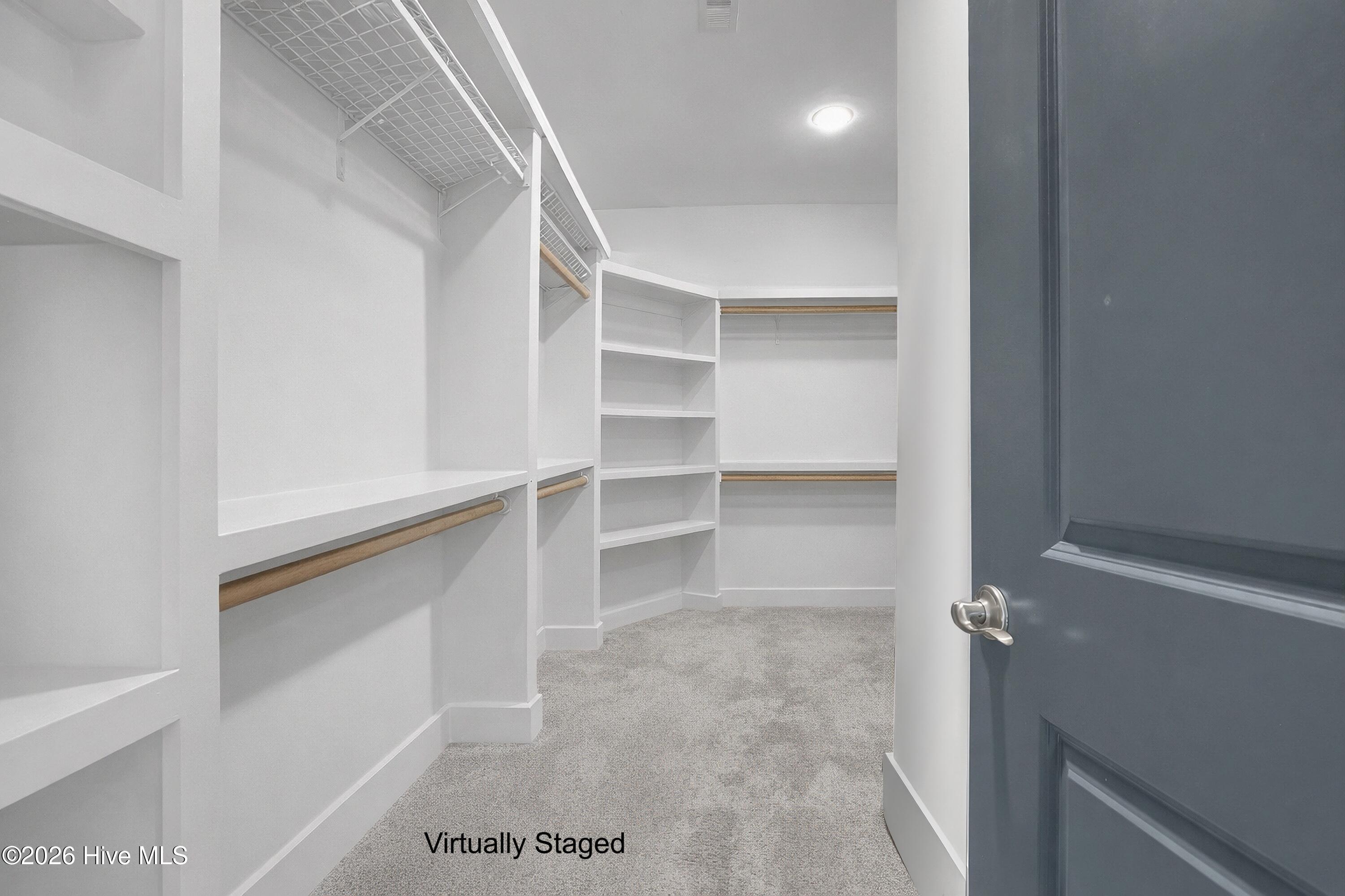 100559745 | Photo 19