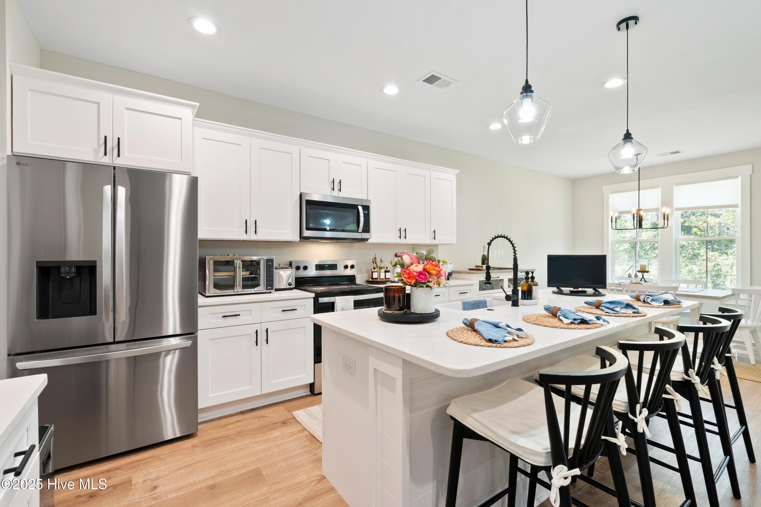 100516160 | Photo 16