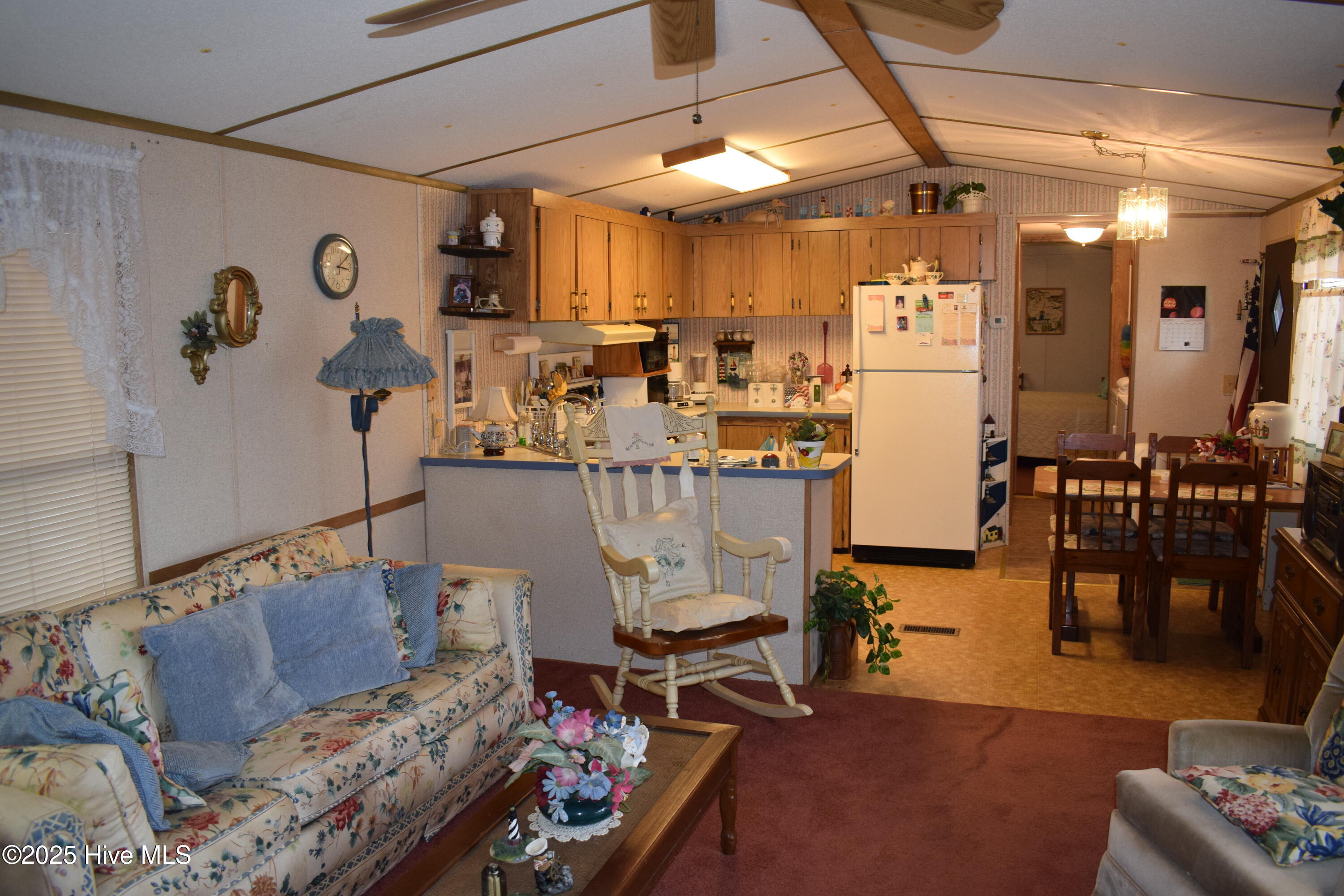 100547156 | Photo 12