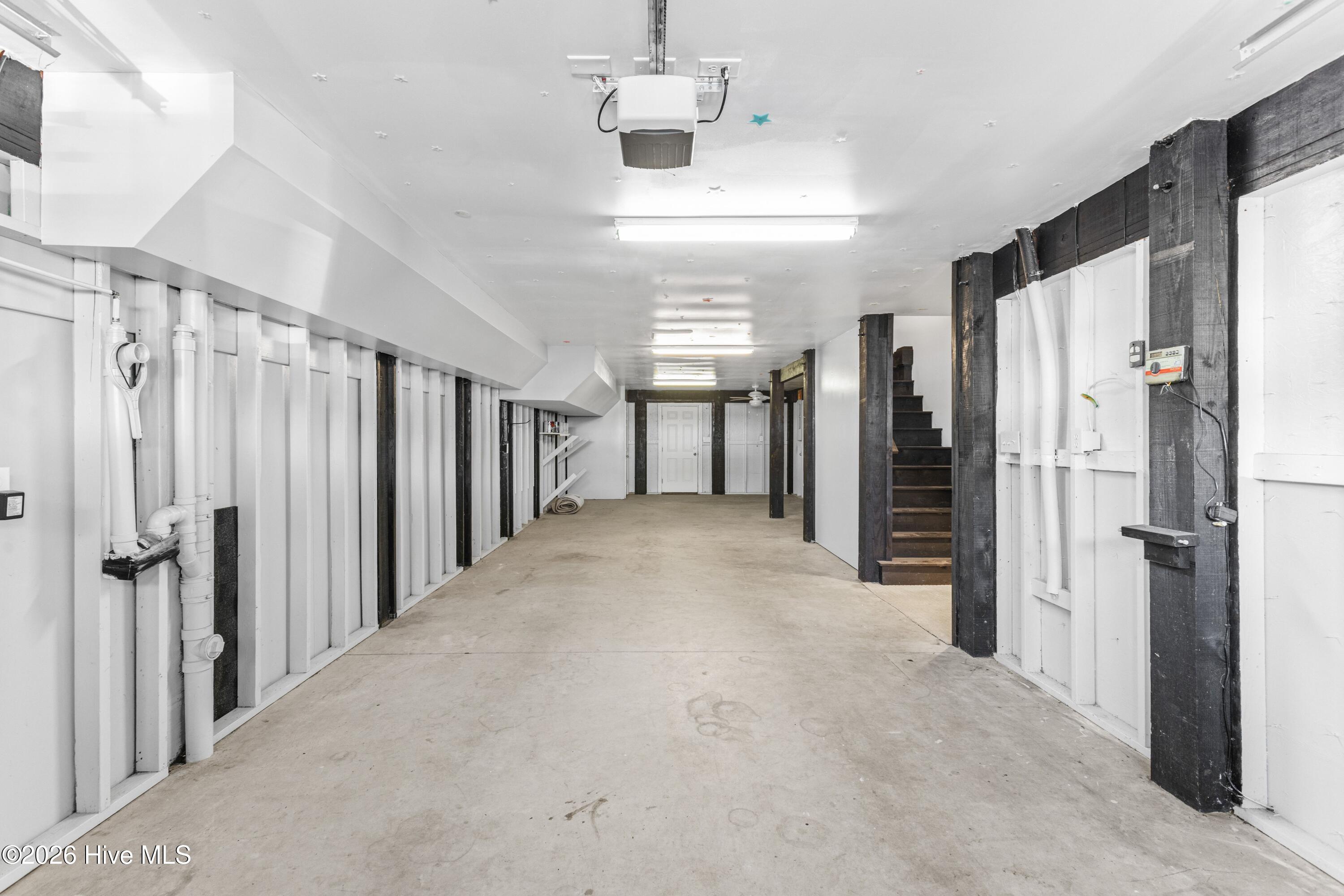 100550926 | Photo 27