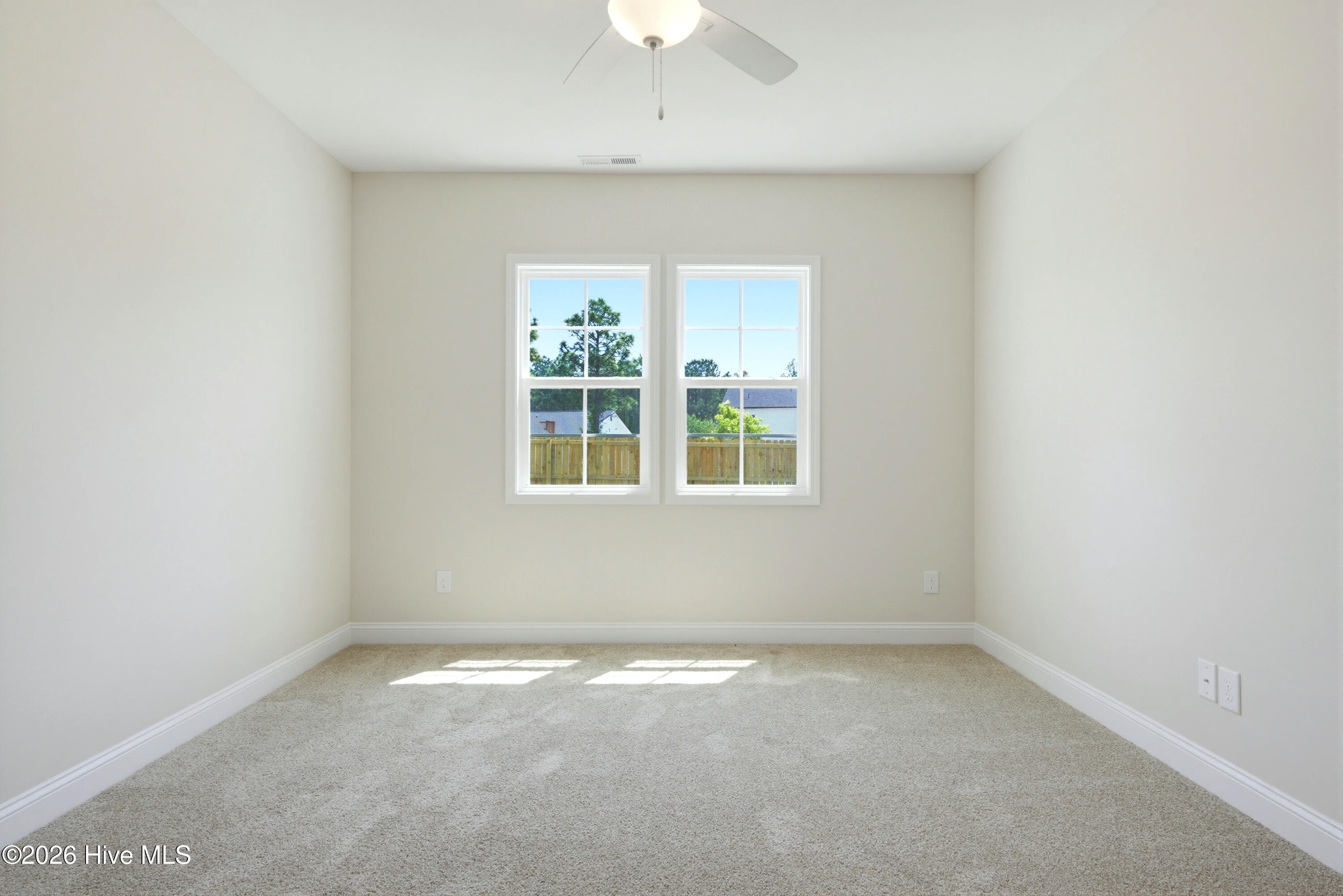 100567421 | Photo 18