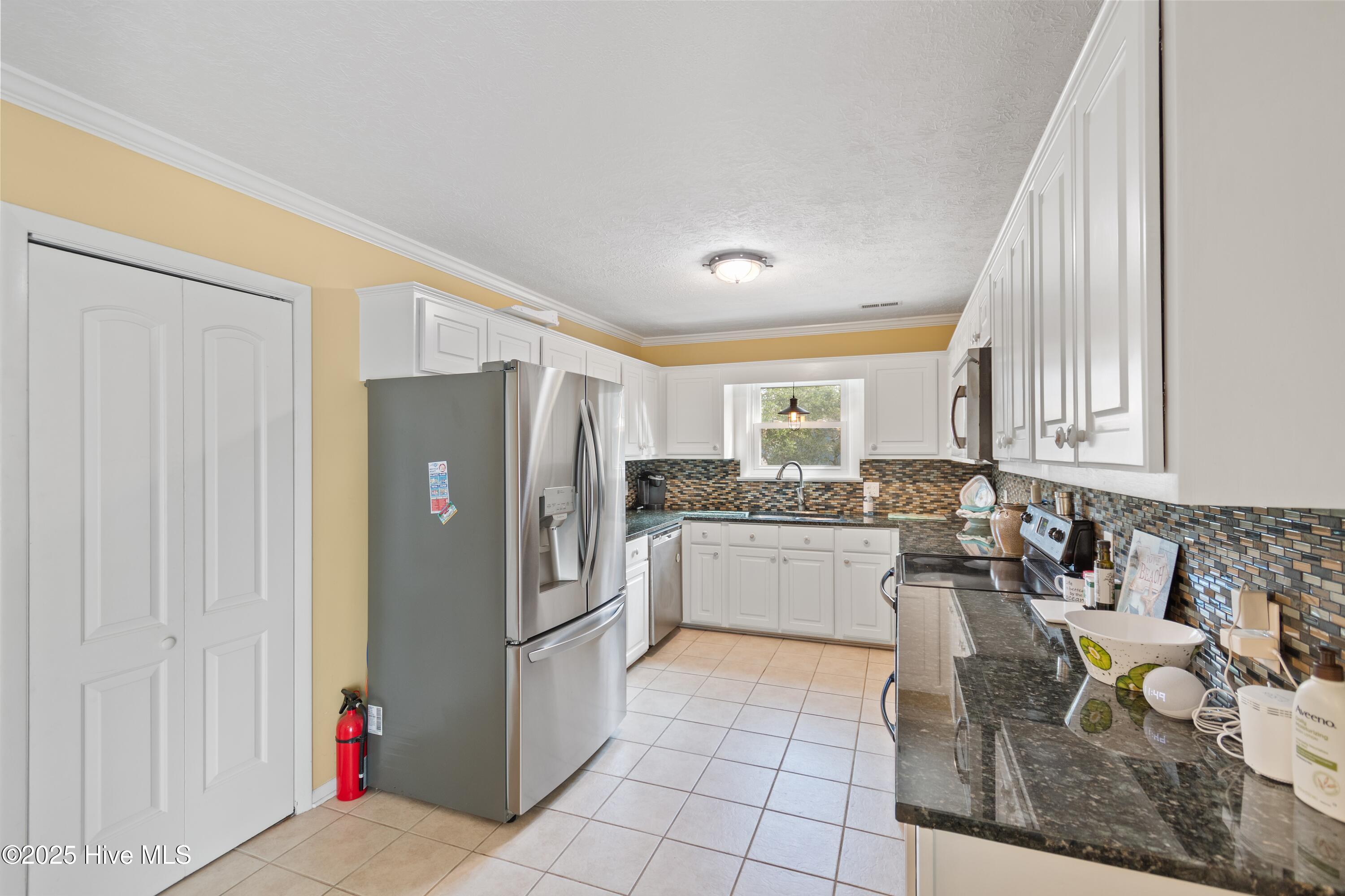 100535762 | Photo 37