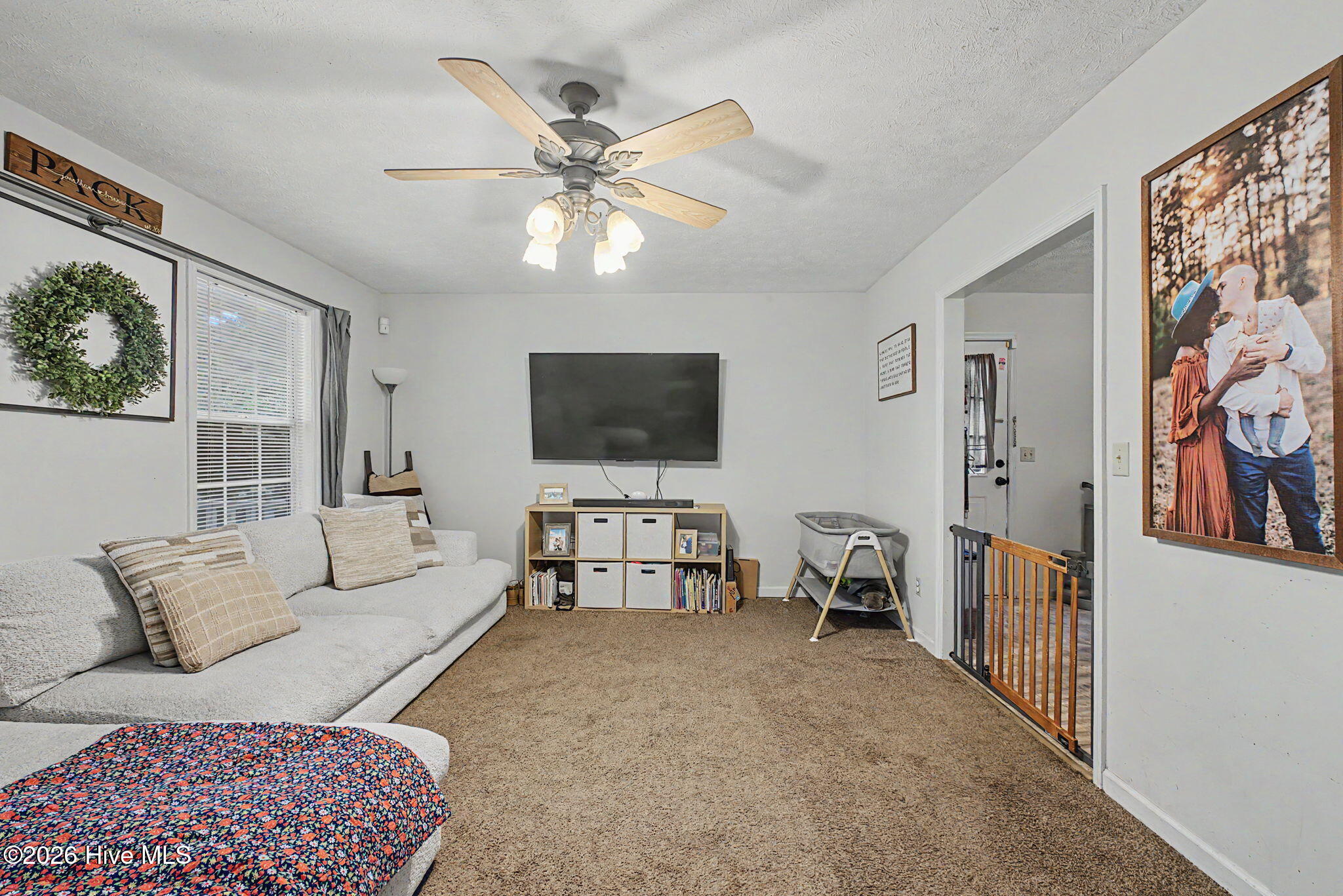 Photo 3 of Single family home for sale at 220 Thurmond St, Edgefield, SC 29824 | MLS# 100608988 | Listing updated on 2026-10-08