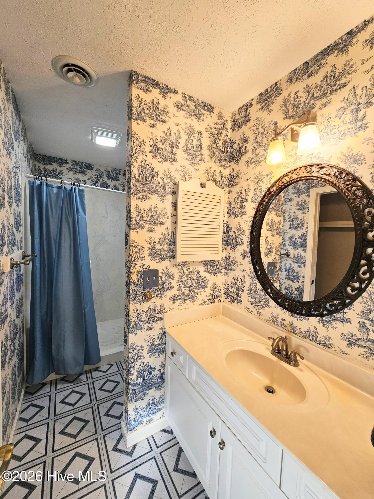 100547650 | Photo 28