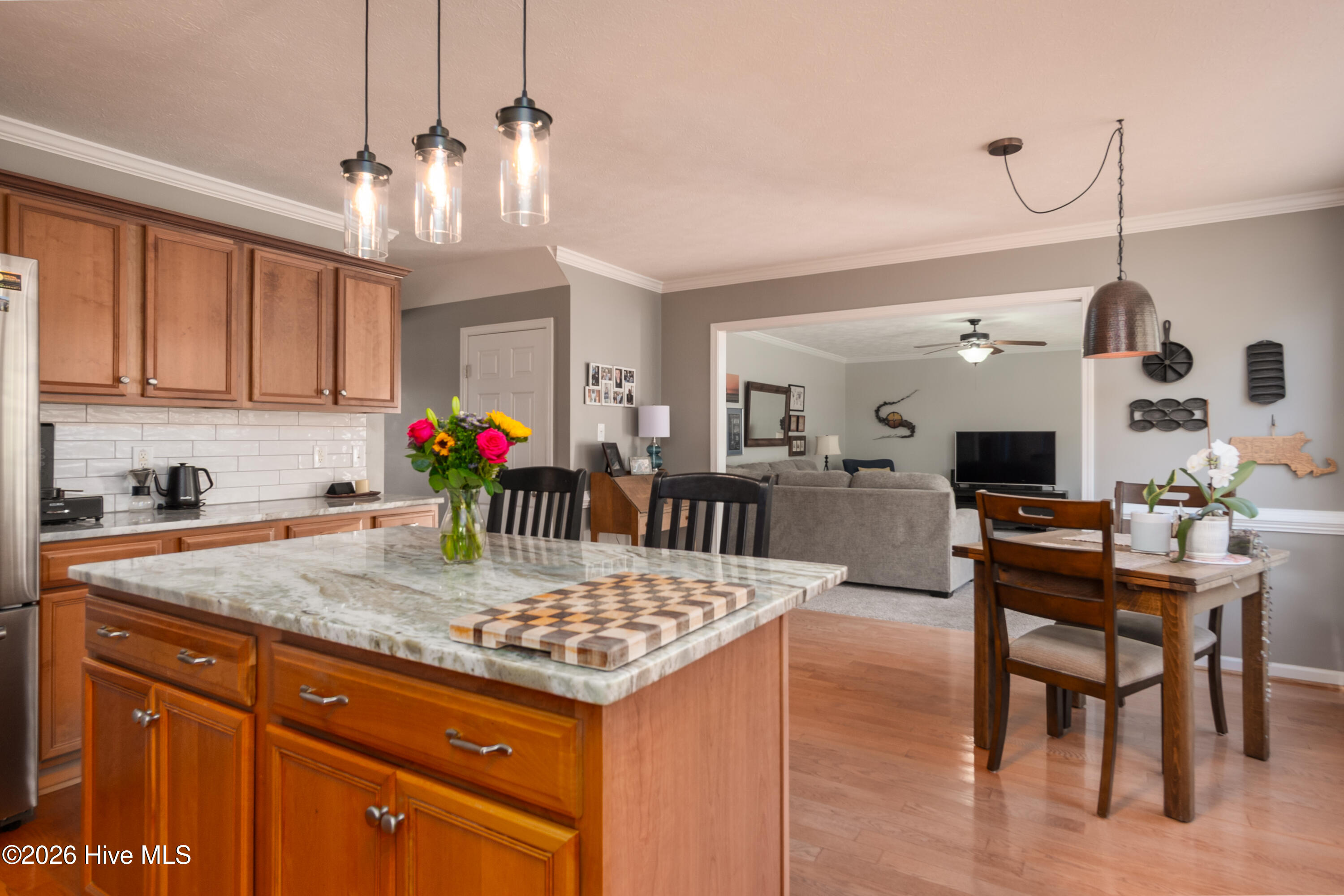 100569797 | Photo 22