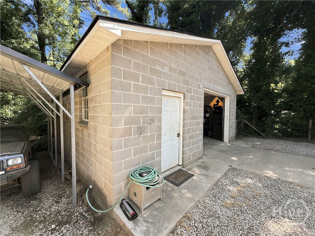 1114 Athens Road