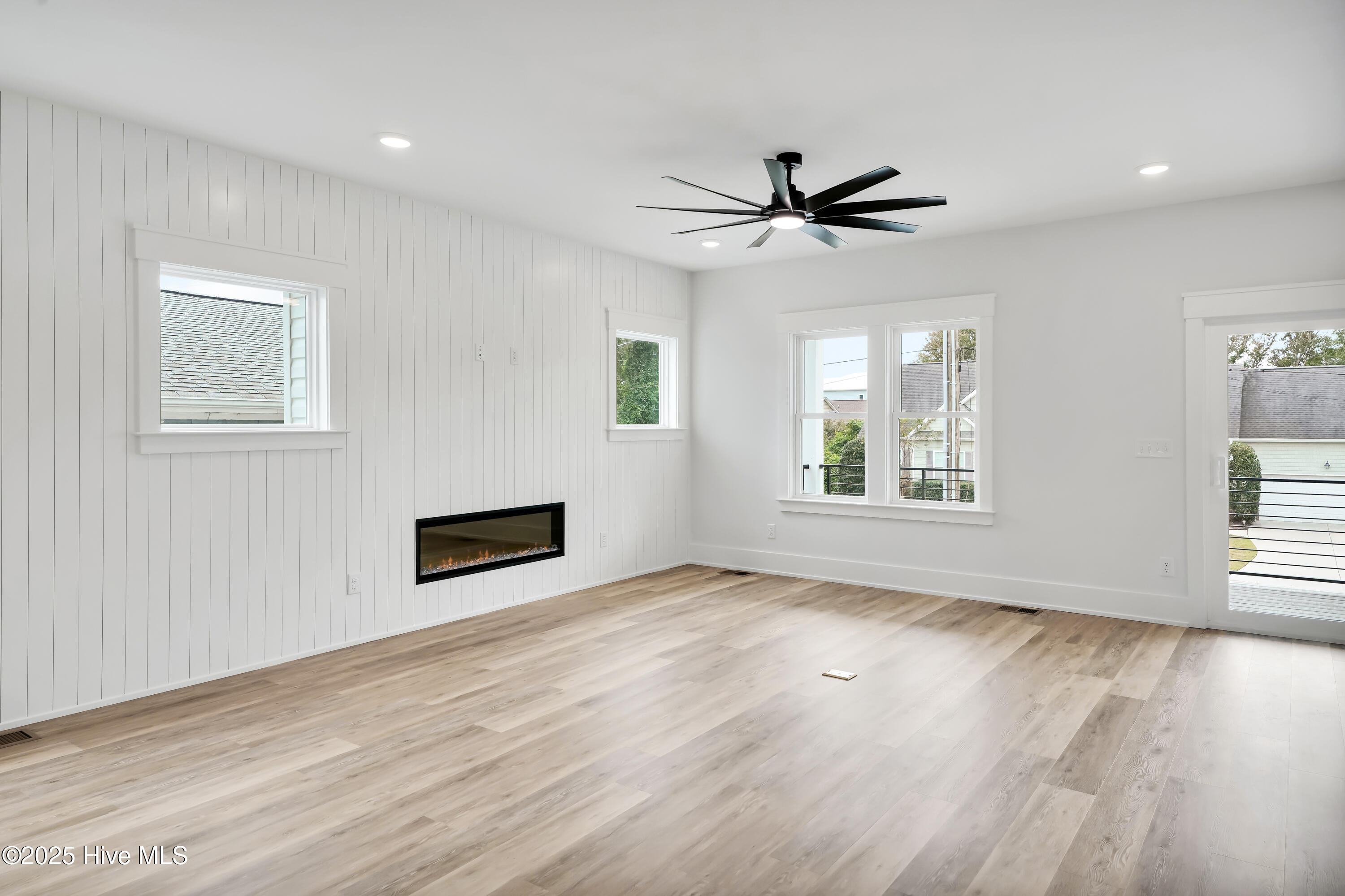 406 Birmingham Avenue, Carolina Beach, NC 28428 – photo 12: 406BirminghamAvenue-9