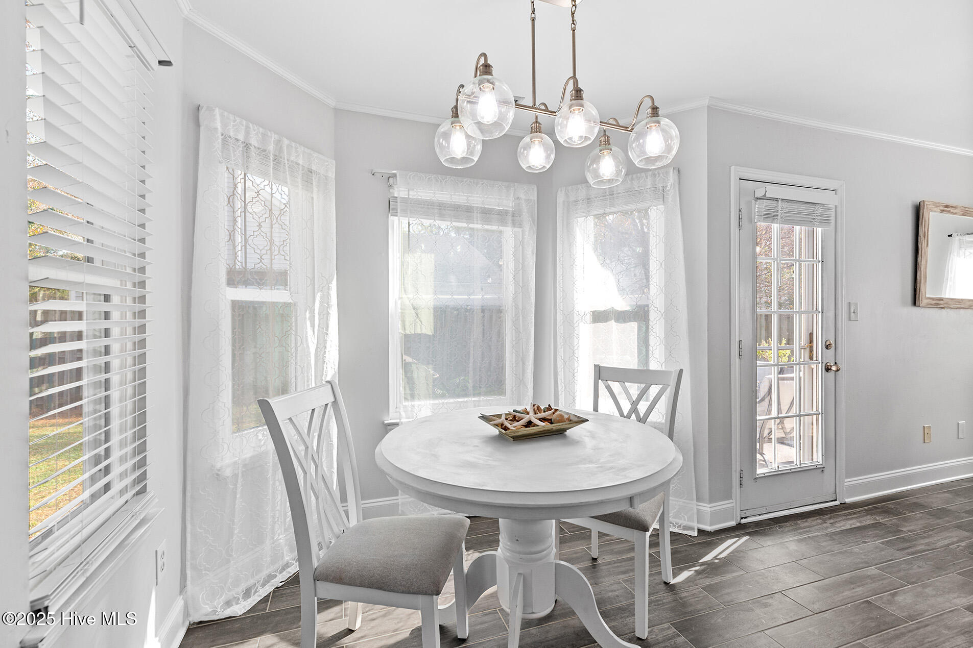6701 Kestral Drive, Wilmington, NC 28409 – photo 11: Kestral6701-6knCarolineL33A1750-CR2