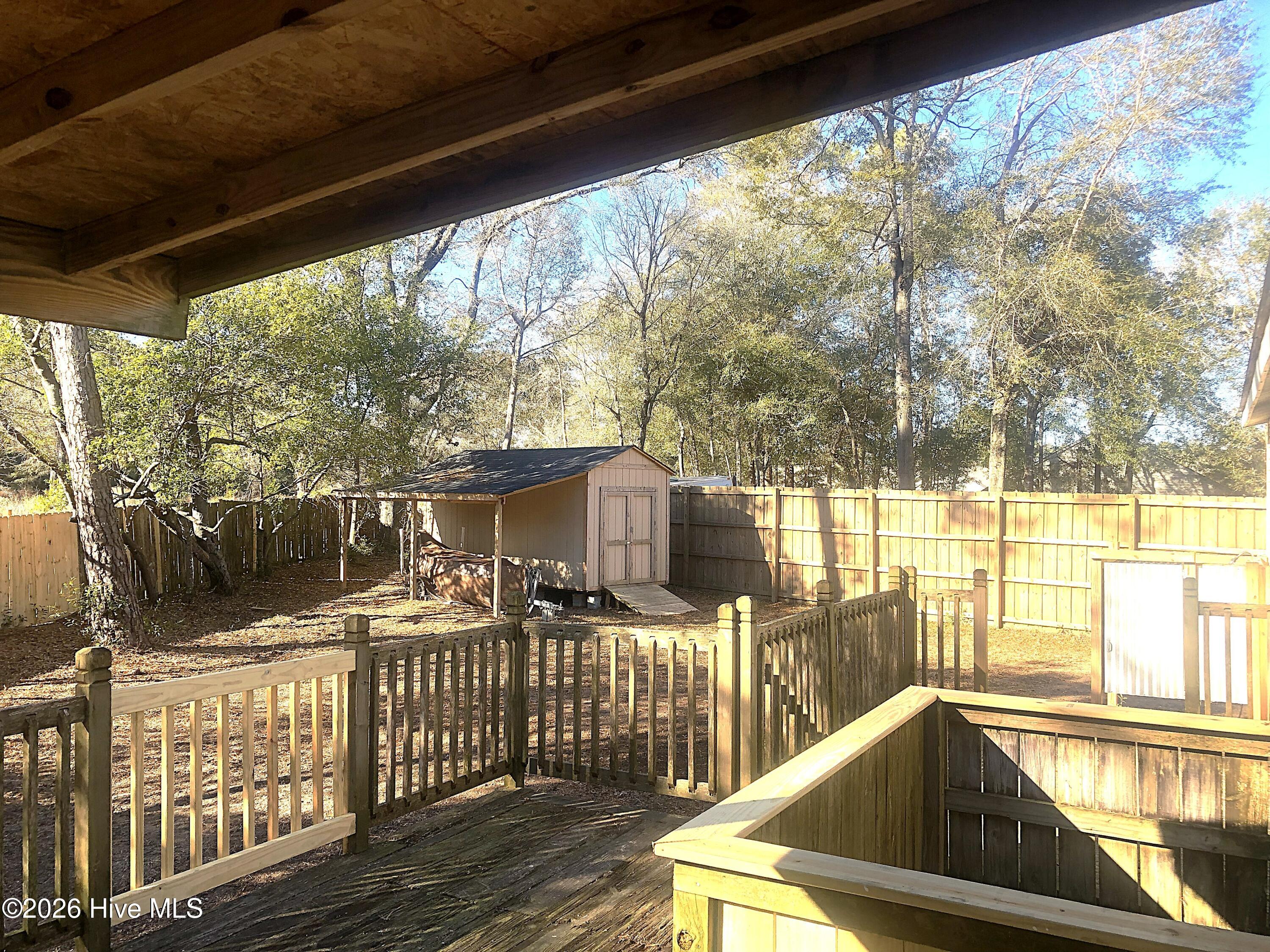 100549339 | Photo 33