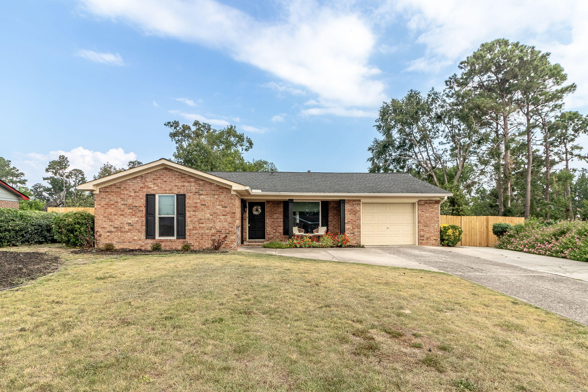 1-web-or-mls-4425 BRANCHWOOD DR. ©-1317