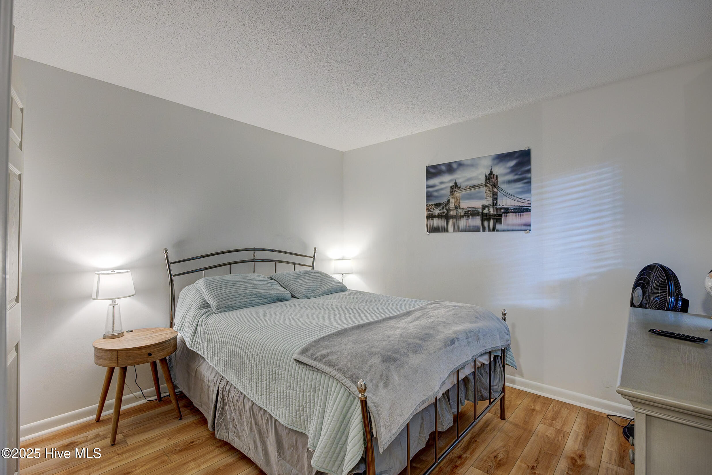 100535868 | Photo 22