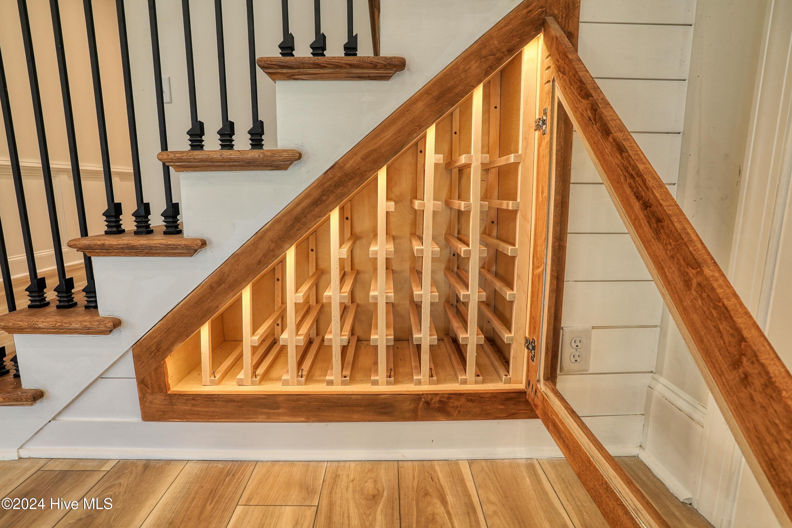 100481314 | Photo 28