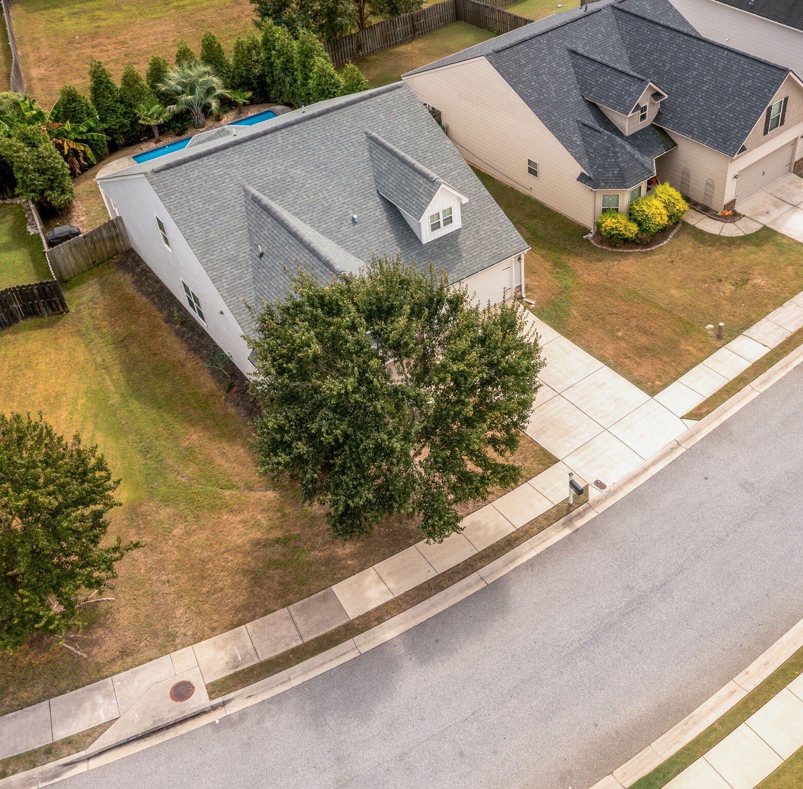 2-web-or-mls-674 Shipley Avenue-05