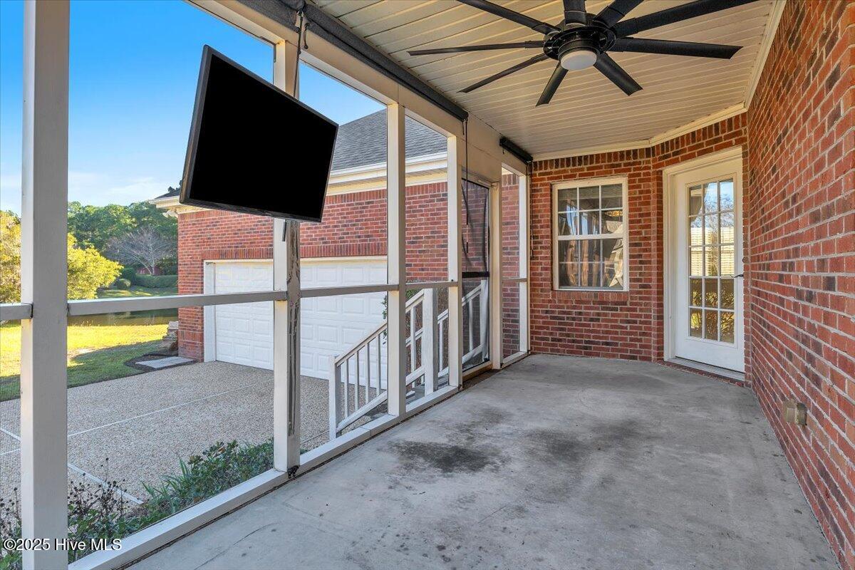 100534283 | Photo 29