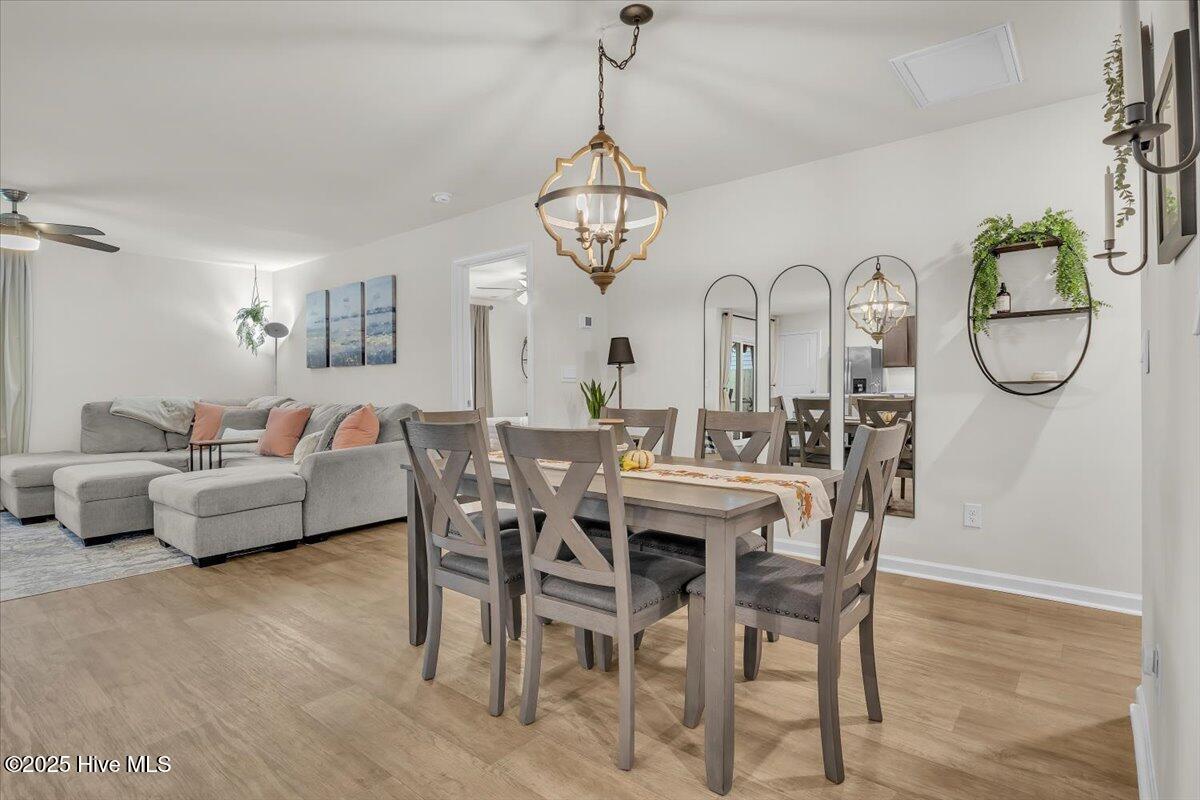 100543041 | Photo 11